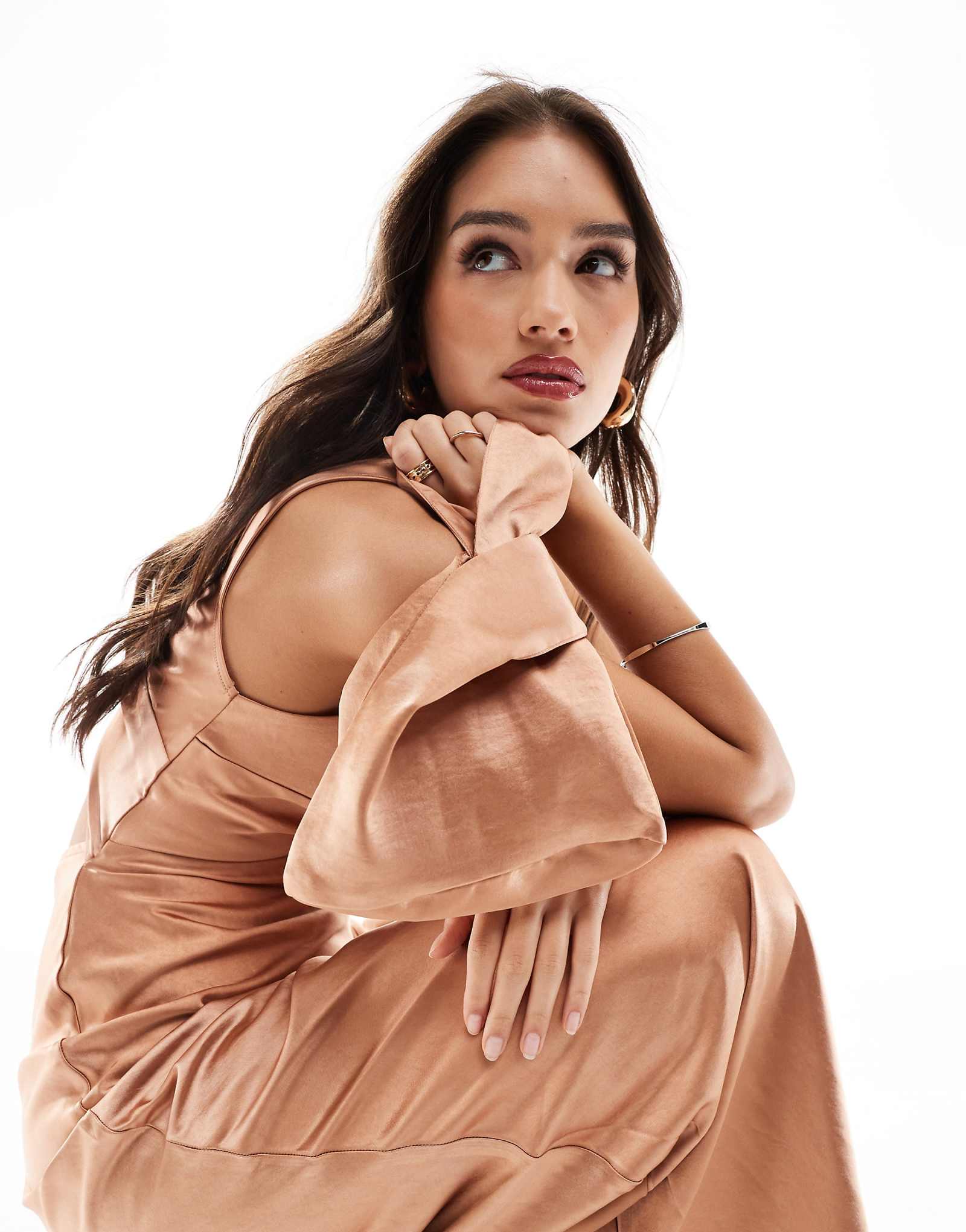 Атласная сумка-мешочек для подружек невесты Six Stories цвета жженого персика - часть комплекта