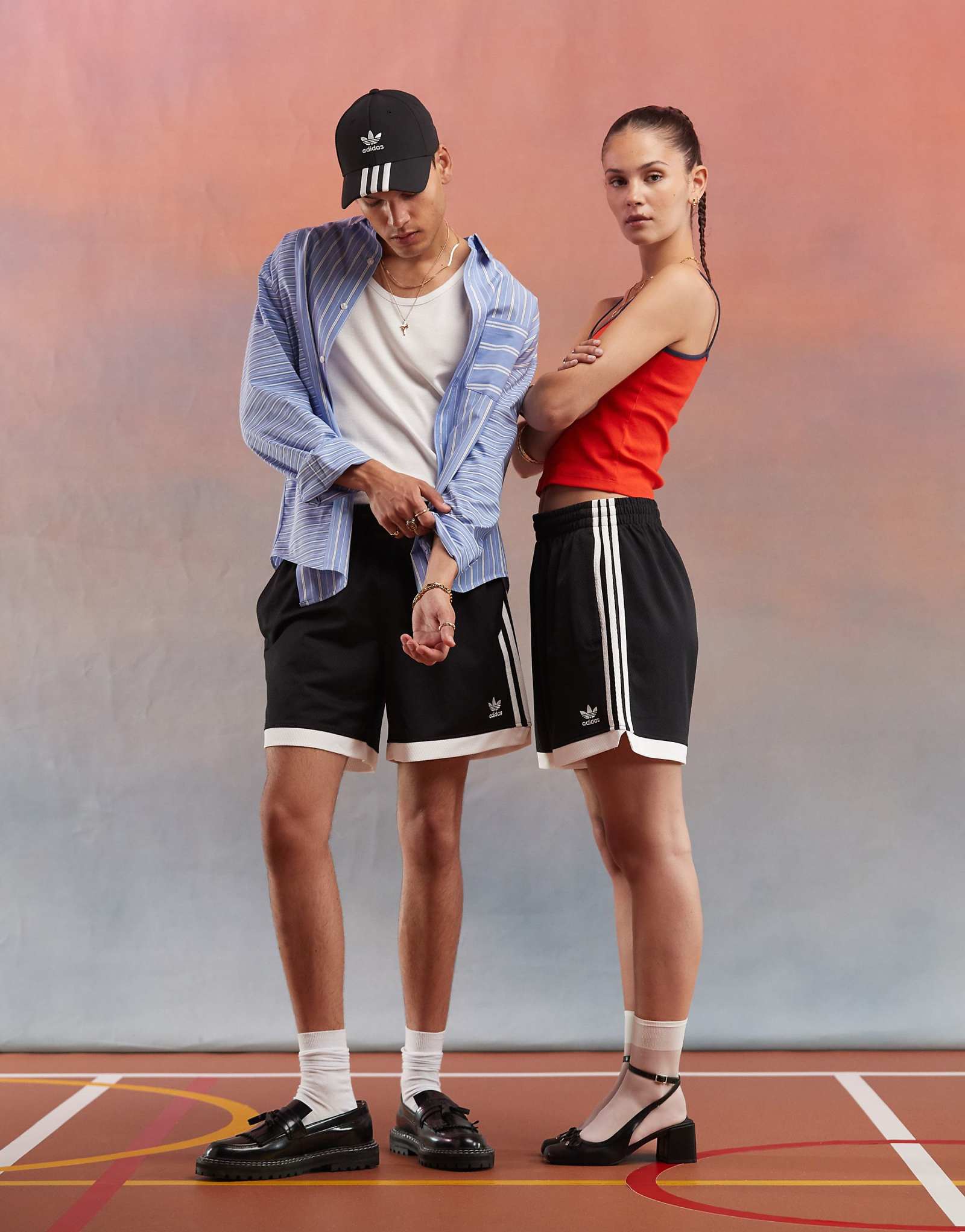 мужские сетчатые шорты adidas Originals черного цвета 9590₽