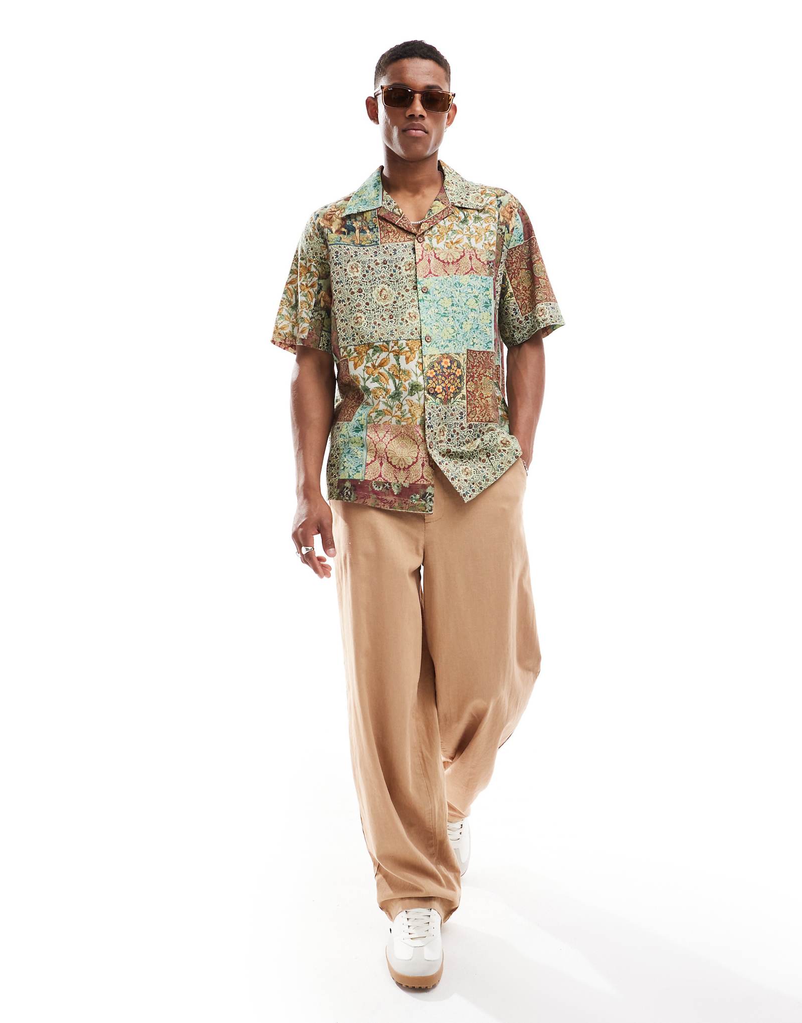 Рубашка ASOS DESIGN с отложным воротником и гобеленовым принтом 4390₽