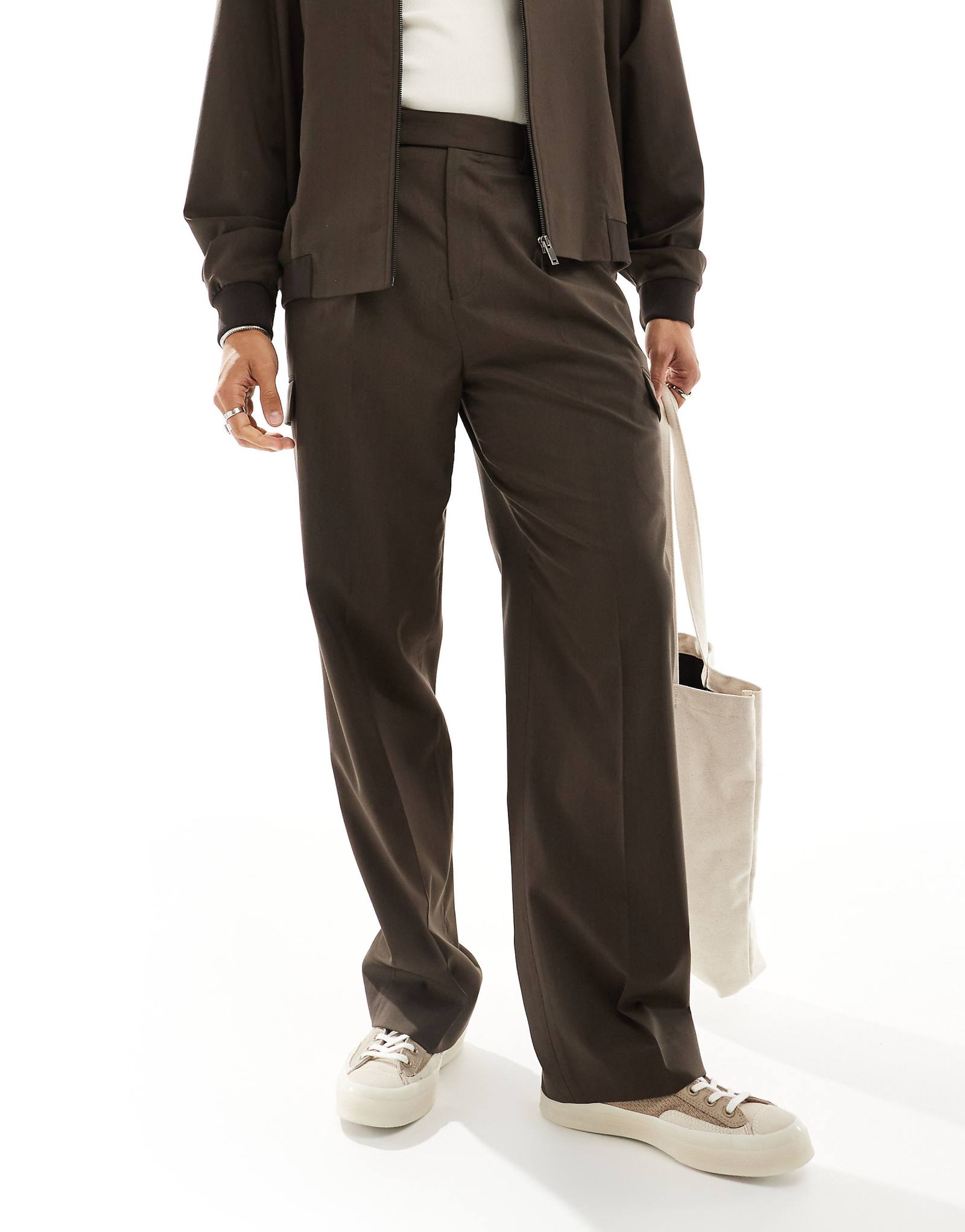 Дизайнерские нарядные широкие брюки-карго от ASOS коричневого цвета с карманами - часть комплекта