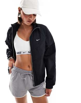 Куртка Nike Windrunner черного цвета