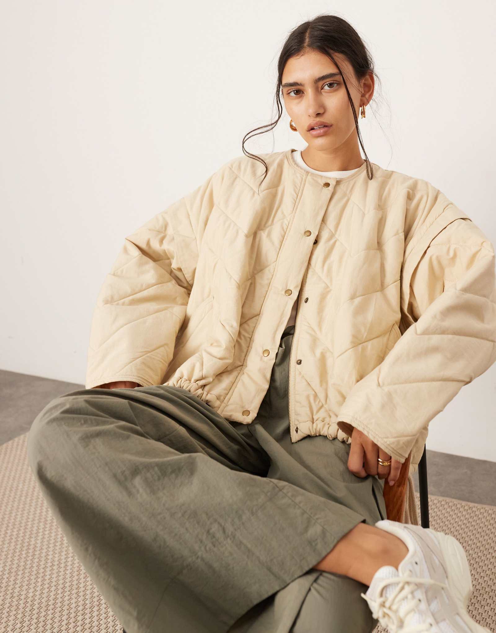 Стеганая куртка-бомбер ASOS EDITION с завязками на талии из камня 24190₽