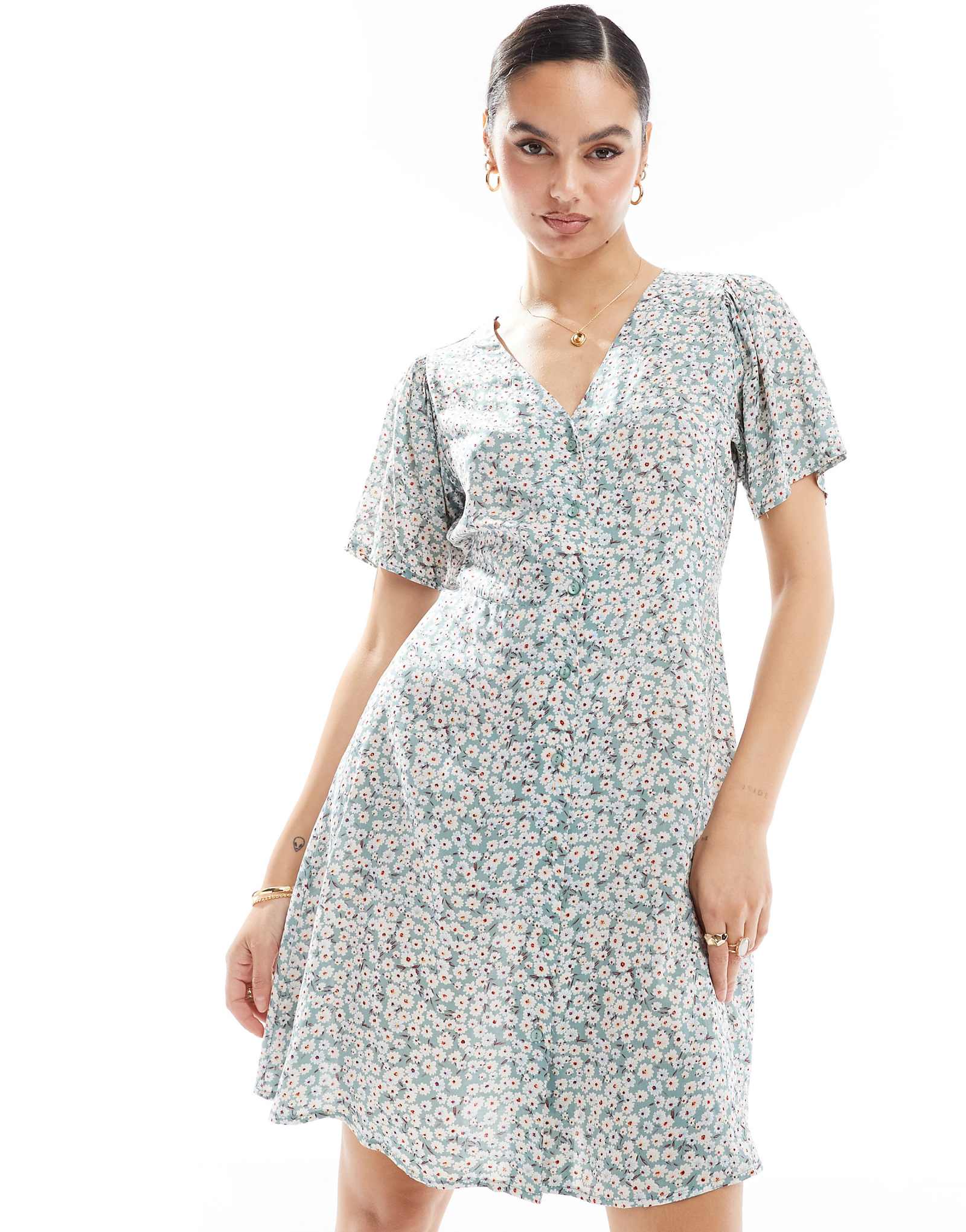 ЕДИНСТВЕННОЕ мини-платье с V-образным вырезом и завязками на талии в цветочек шалфея 9590₽