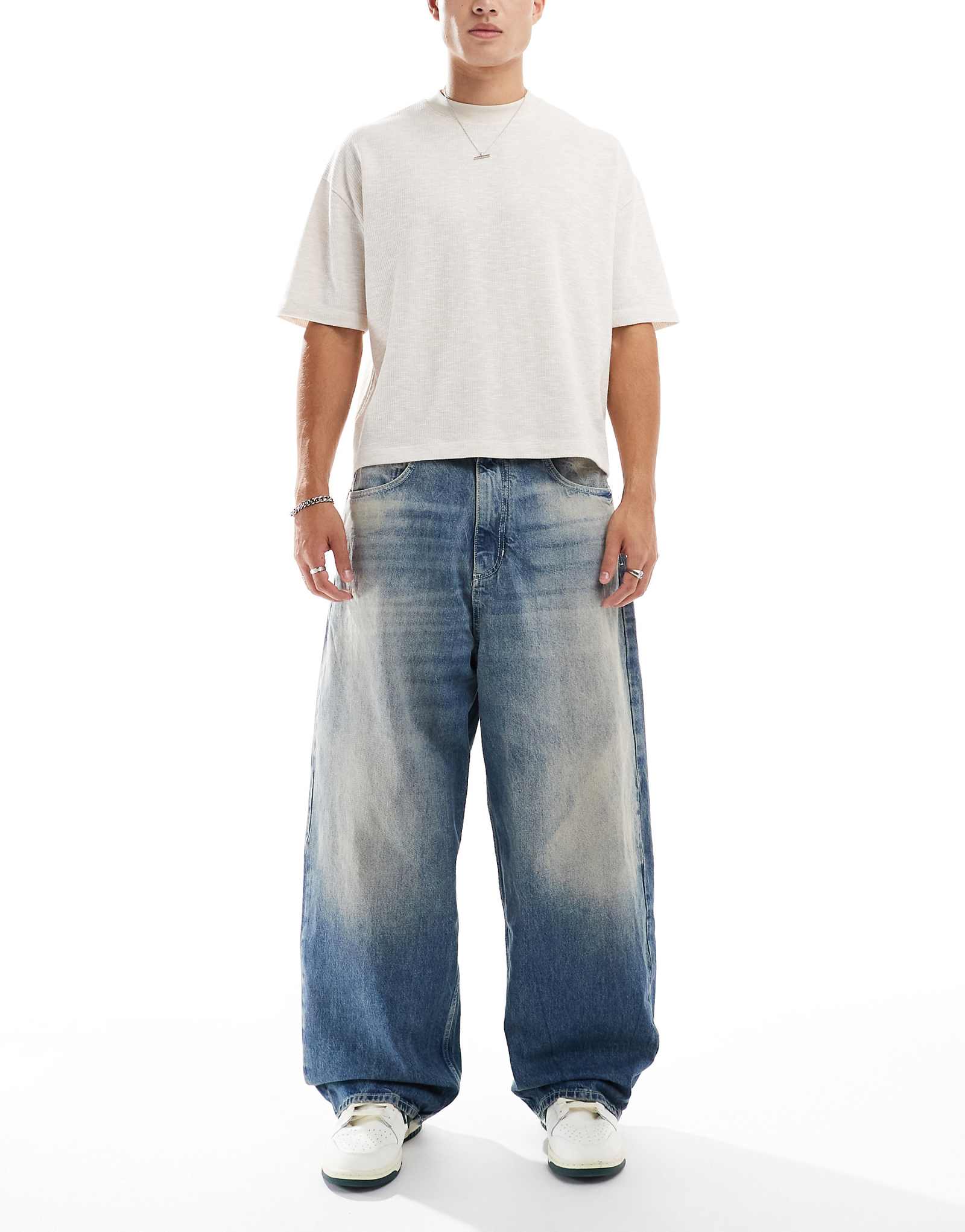 Очень мешковатые джинсы Pull-Bear плотного застиранного темно-синего цвета 4890₽