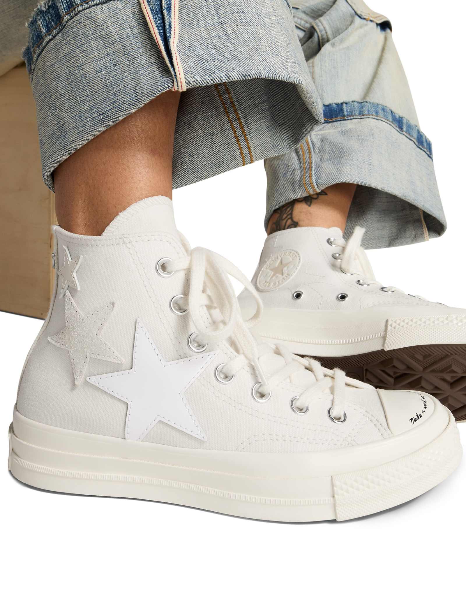 Кеды Converse Chuck 70 All Star белого цвета с деталями в виде звезд 15290₽