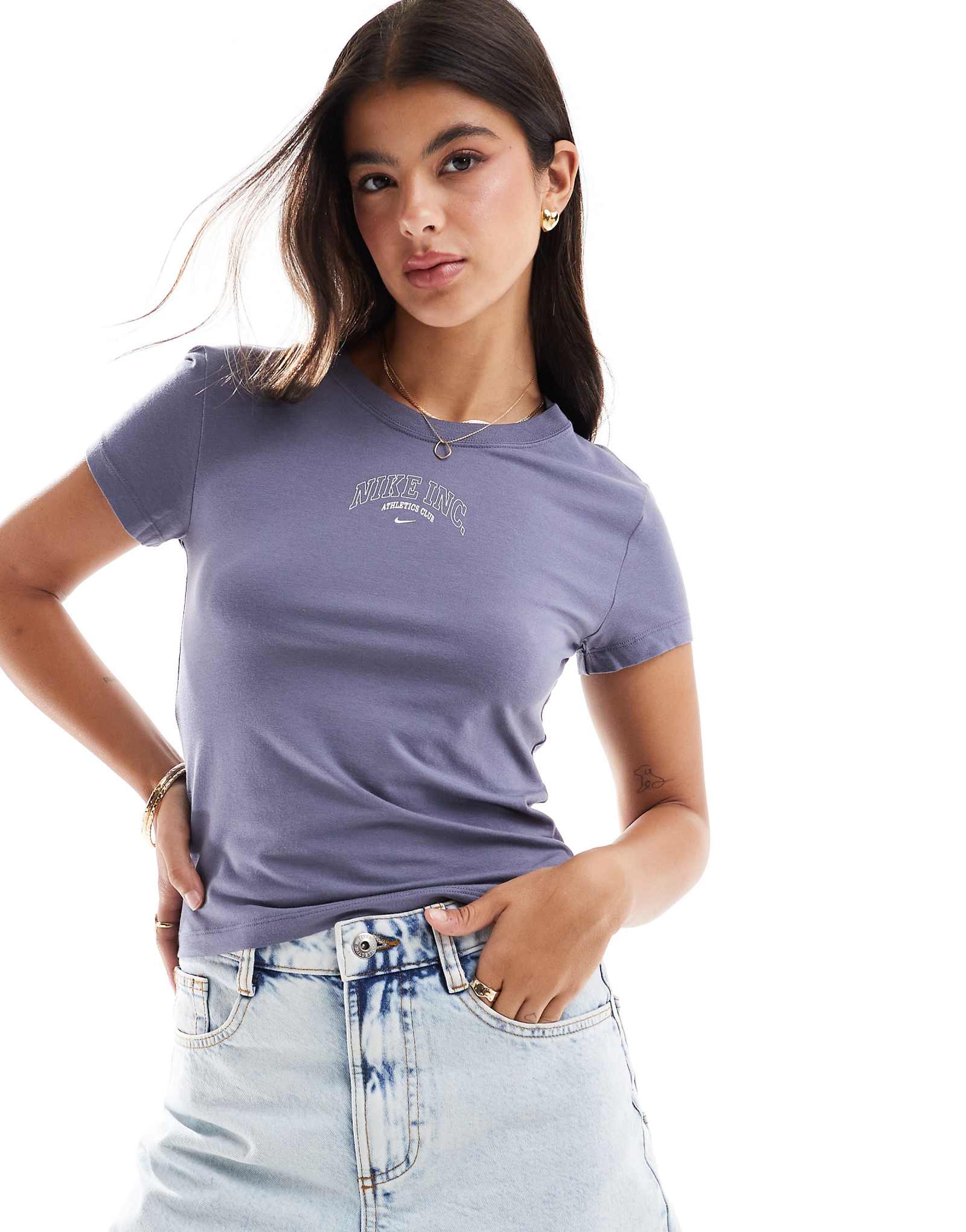 Топ Nike нейтрального серого цвета 5290₽