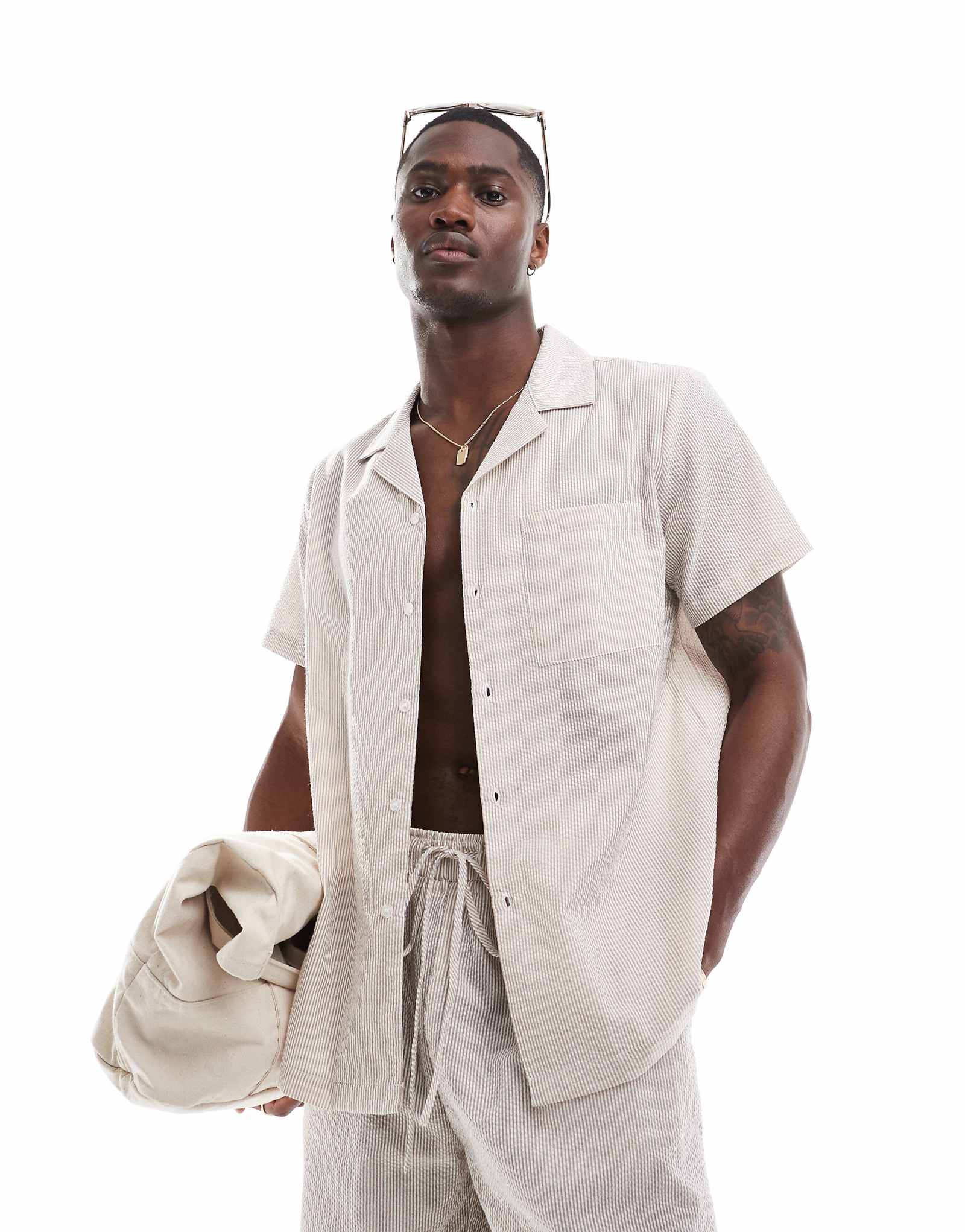 Пляжная рубашка South Beach seersucker в бежево-кремовую полоску - часть комплекта 6790₽