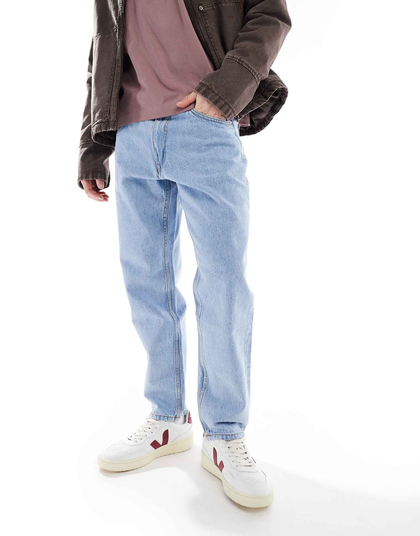 Джинсы стандартного кроя Pull-Bear темно-синего цвета 9390₽