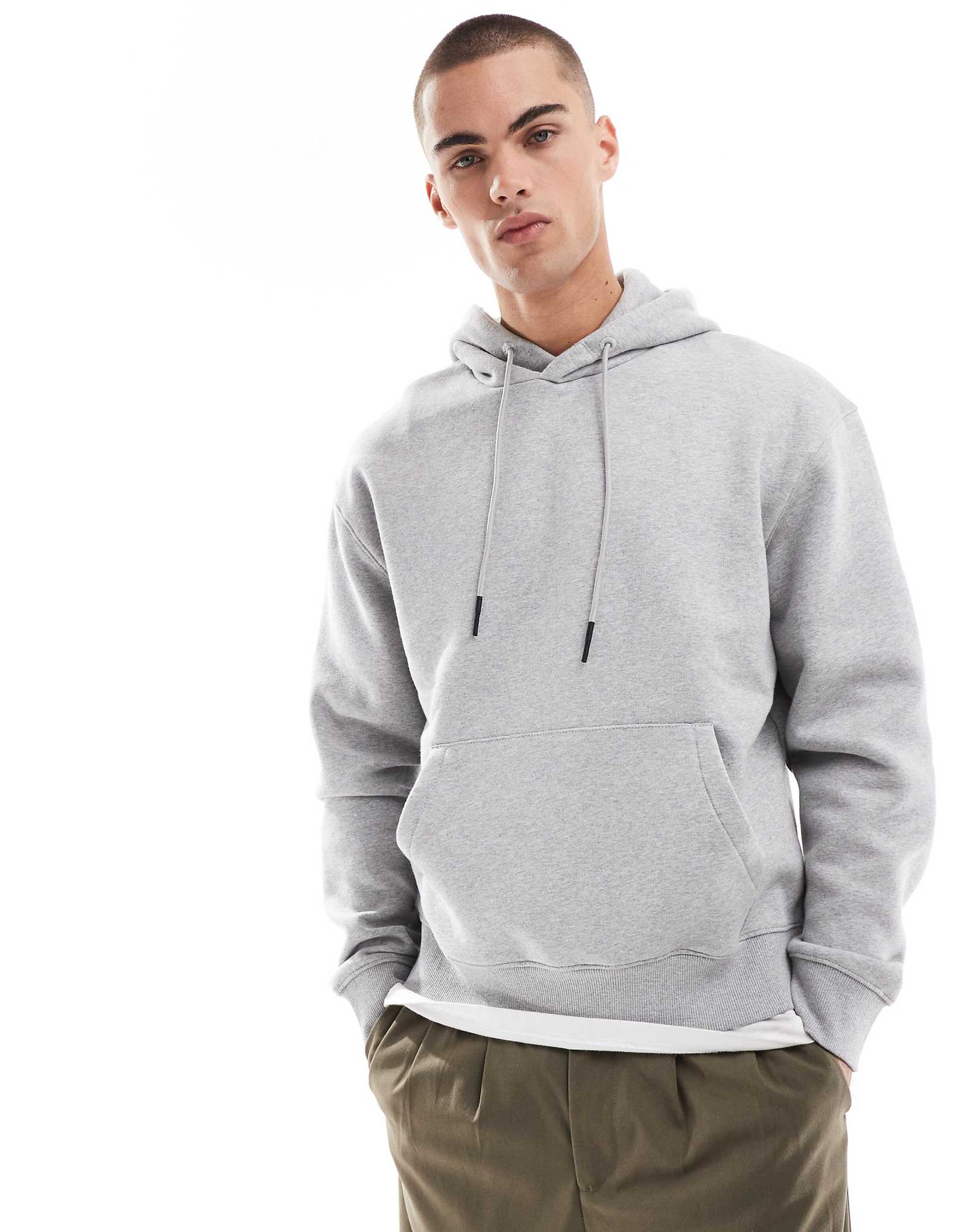 Толстовка с капюшоном Bershka серого цвета 4790₽