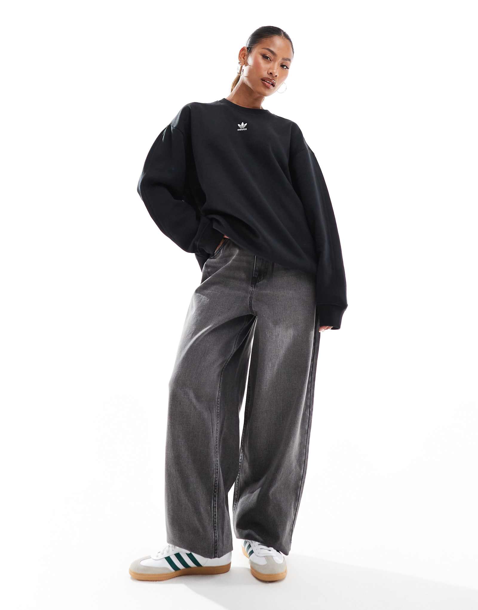 толстовка adidas Originals essential оверсайз черного цвета 9890₽