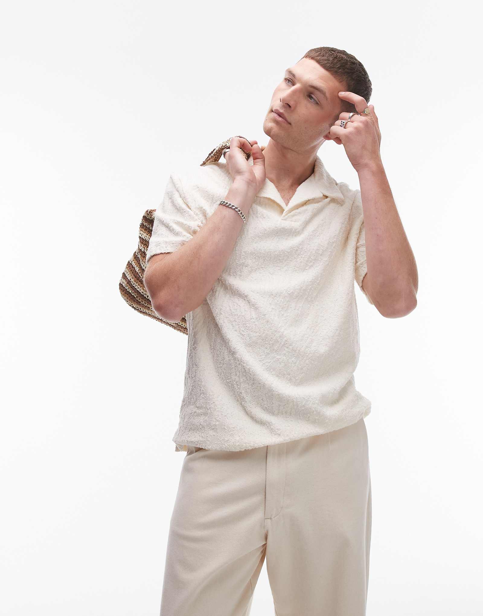 Трикотажное поло Topman oversize fit с жаккардом цвета экрю 3690₽