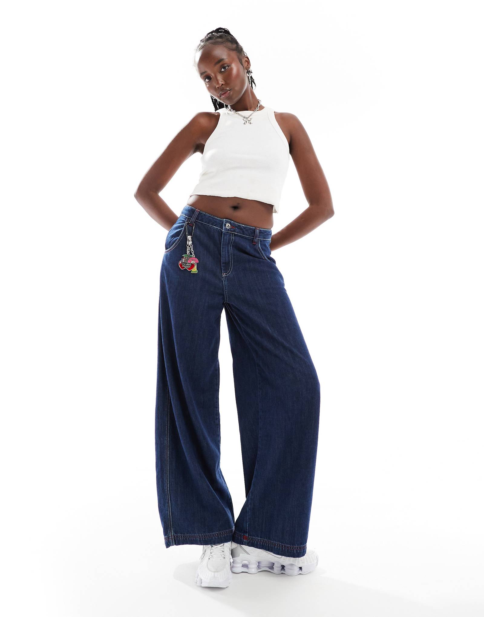 Мешковатые джинсы-коньки COLLUSION с контрастной строчкой - часть комплекта 3890₽