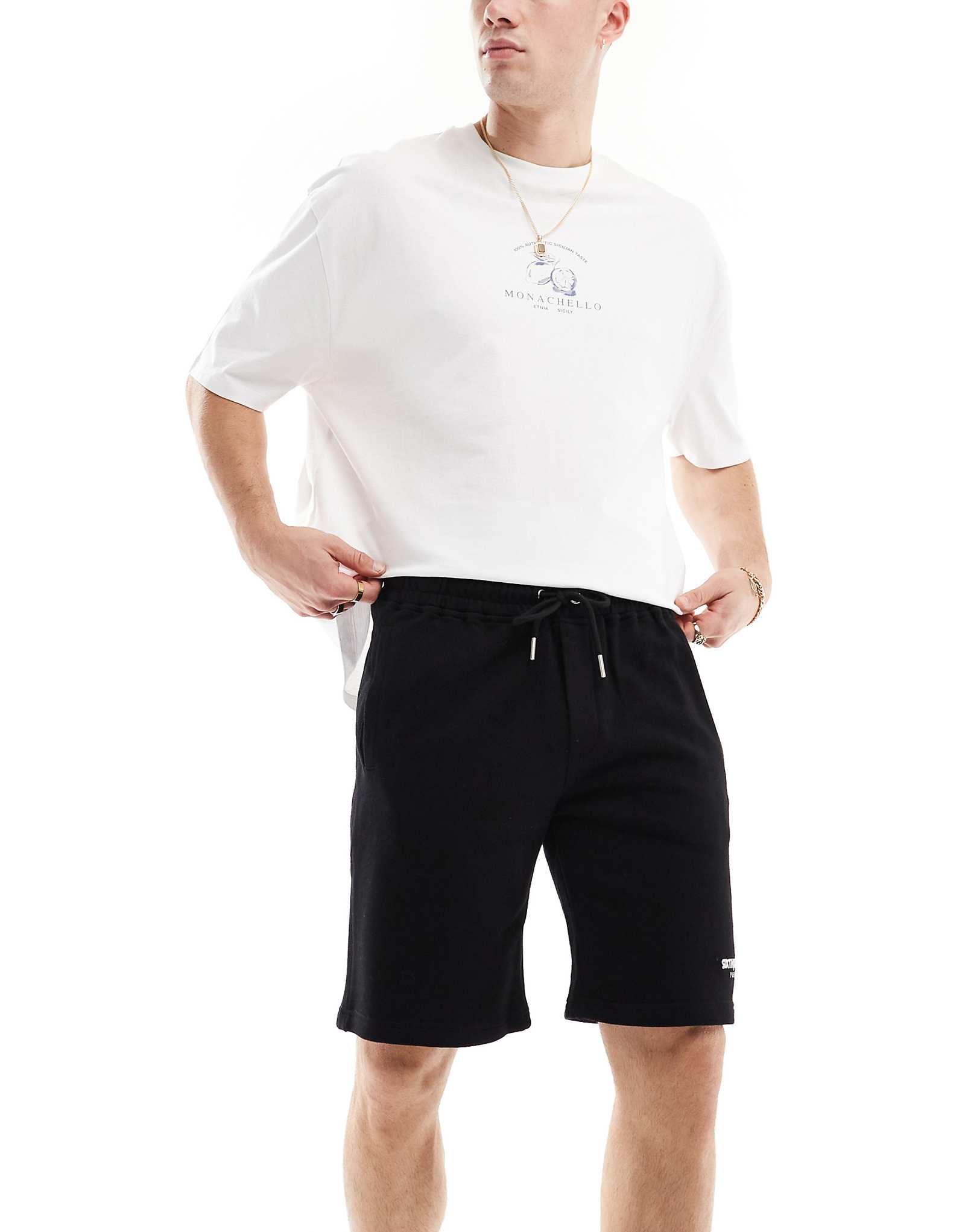 Шорты для отдыха шестого июня черного цвета 5090₽