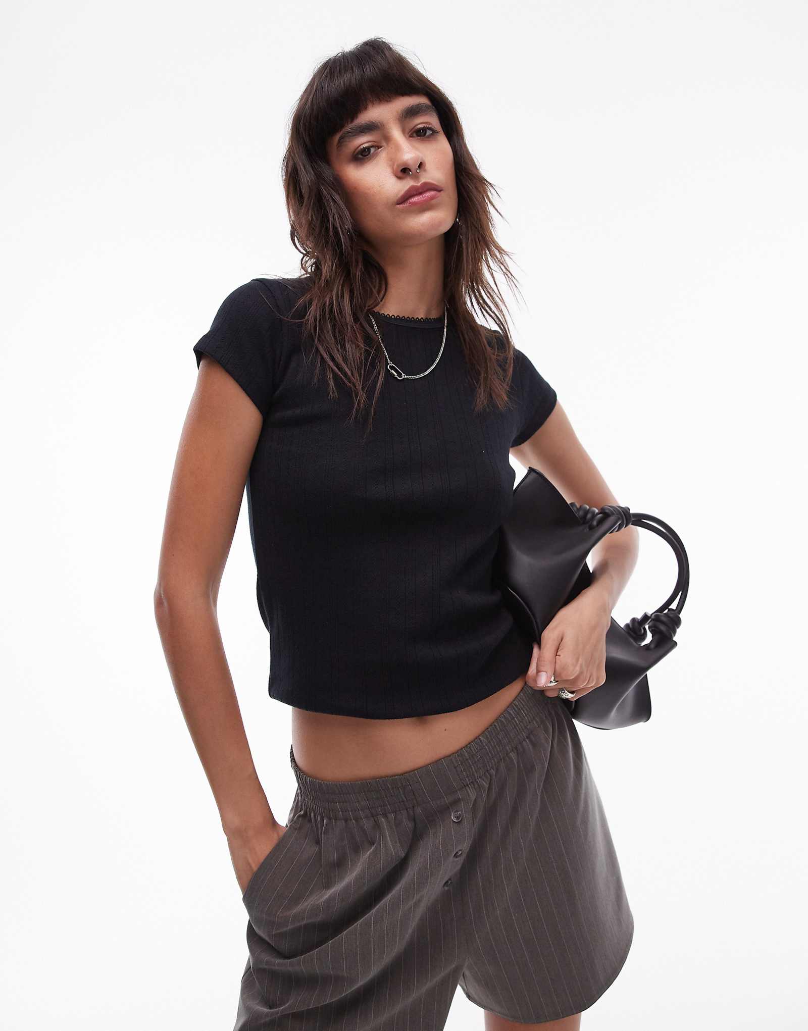 Кружевная удлиненная футболка Topshop pointelle черного цвета 3790₽