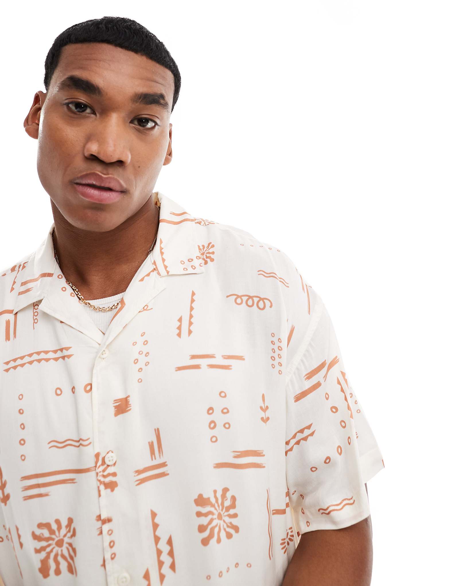 Рубашка с воротником-стойкой ADPT большого размера с красным ацтекским принтом 2590₽