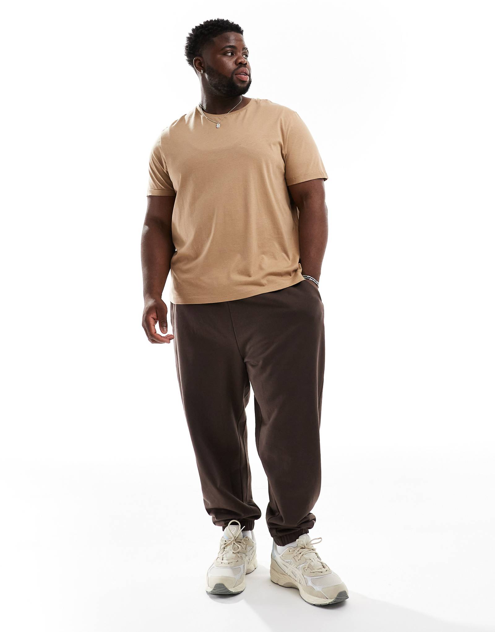 ДИЗАЙНЕРСКИЕ спортивные брюки оверсайз от ASOS коричневого цвета 4790₽