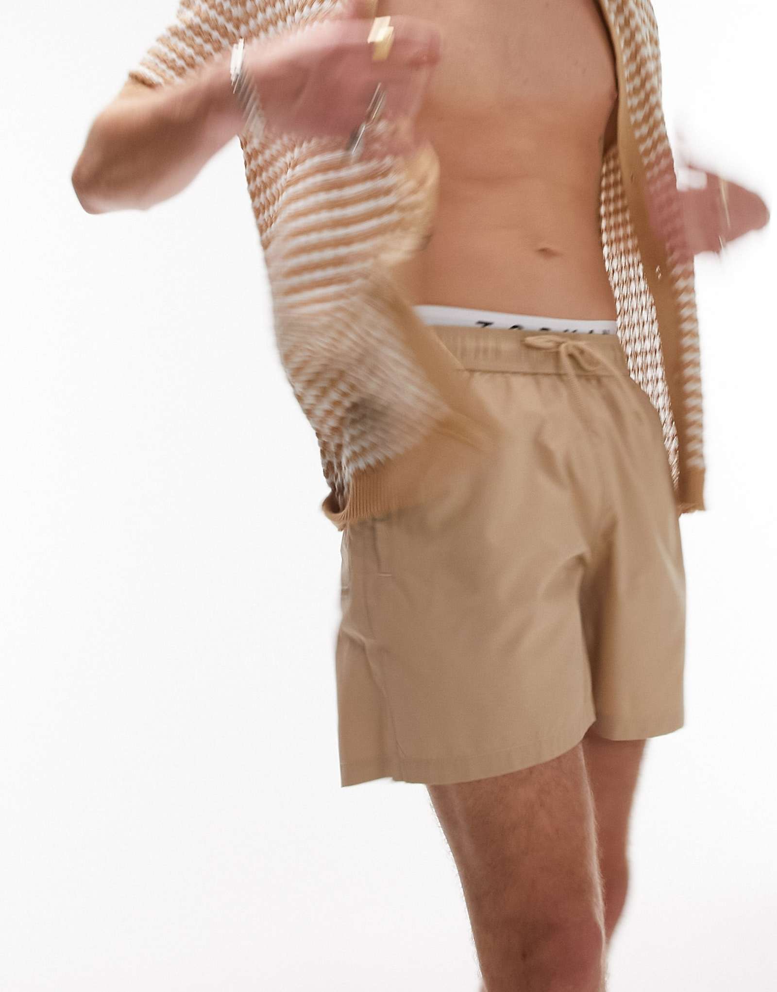 Плавательные шорты Topman кремового цвета 6090₽