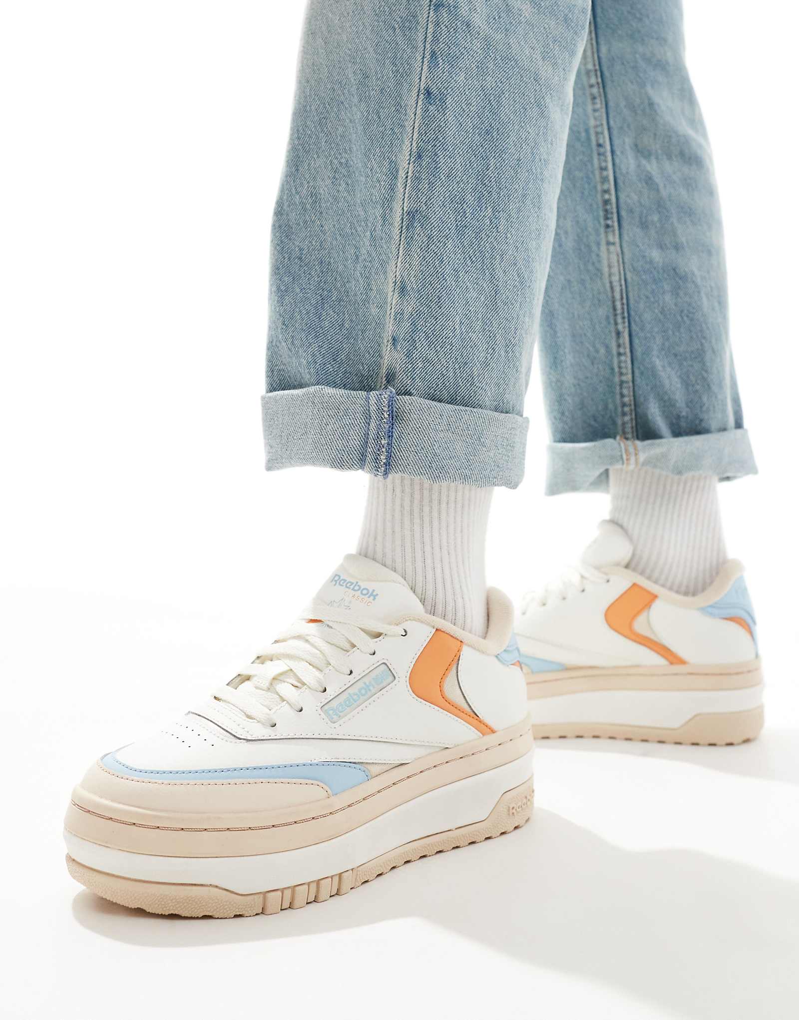 Кроссовки Reebok Club C Extra из нескольких 15590₽