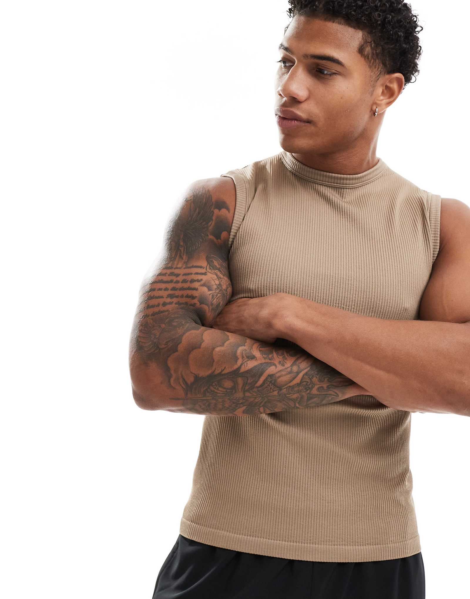 Бесшовный тренировочный майка ASOS 4505 rib muscle fit серо-коричневого цвета 1990₽