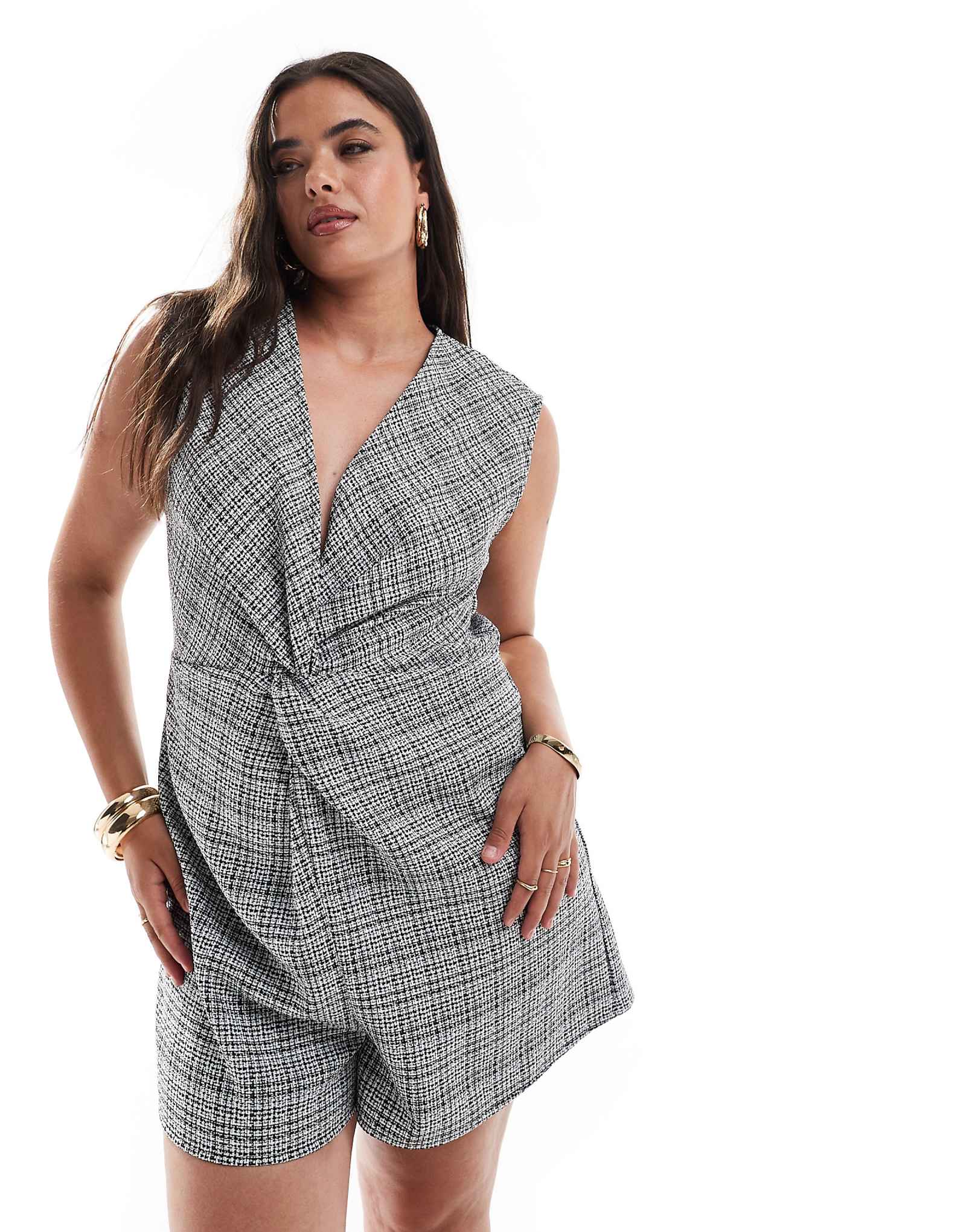 ДИЗАЙНЕРСКИЙ комбинезон ASOS Curve twist из букле спереди в черно-белую клетку 2490₽