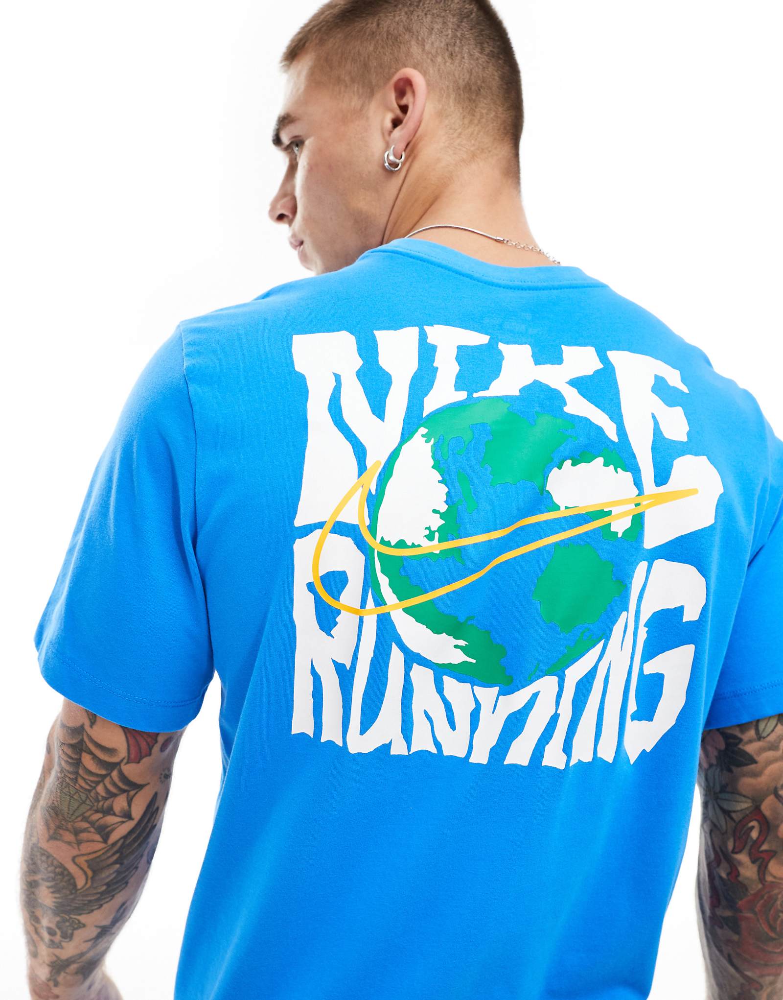 Футболка Nike Running Energy с графическим рисунком синего цвета 6090₽