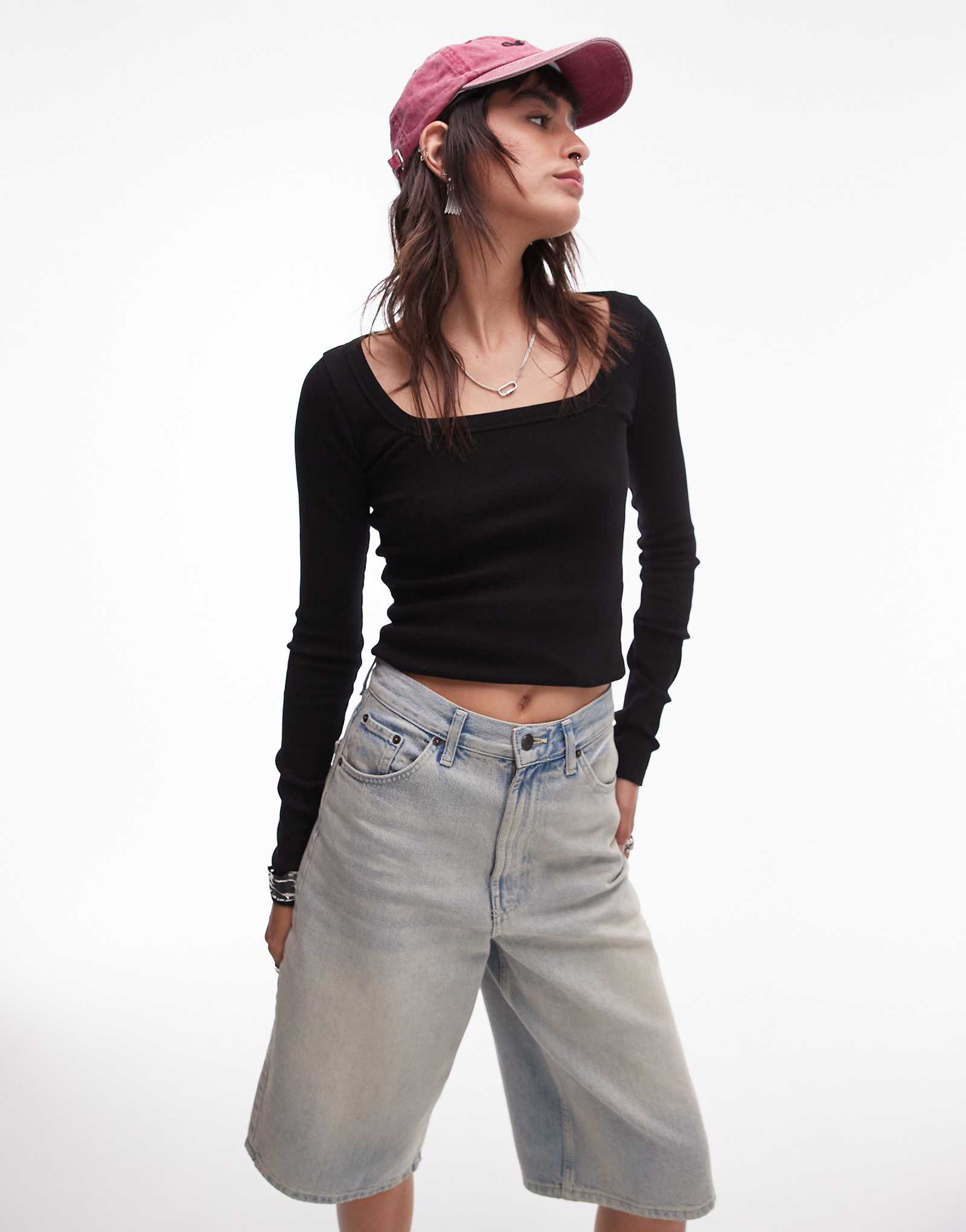 Черный топ с квадратным вырезом и длинным рукавом от Topshop черного цвета 3490₽