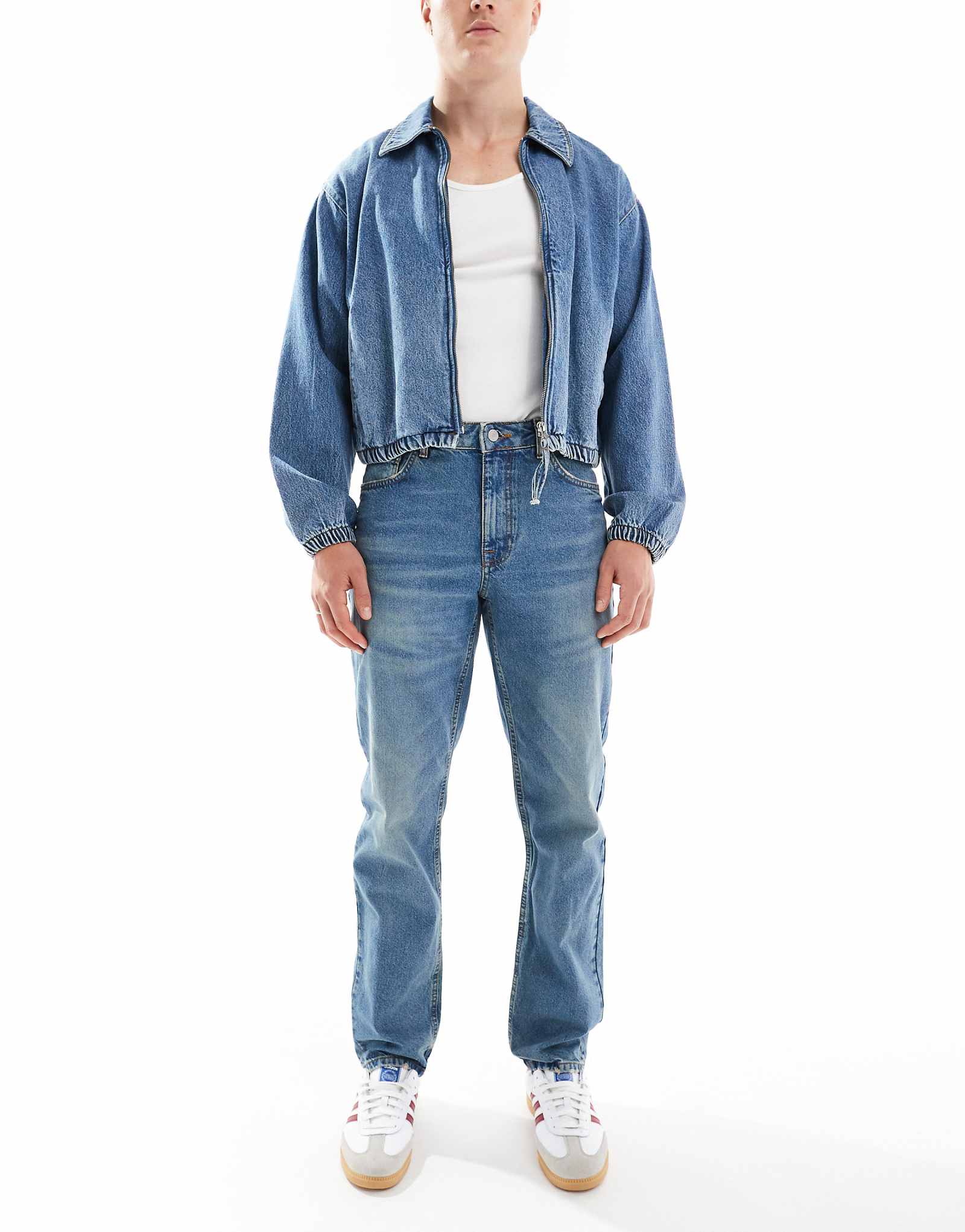 Джинсы прямого кроя от ASOS DESIGN темно-синего цвета 5390₽