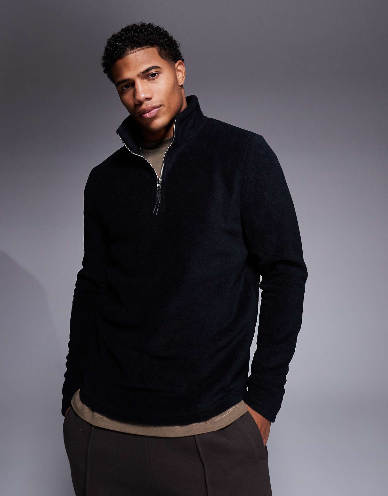 Флисовая толстовка ASOS DESIGN на молнии черного цвета 6090₽