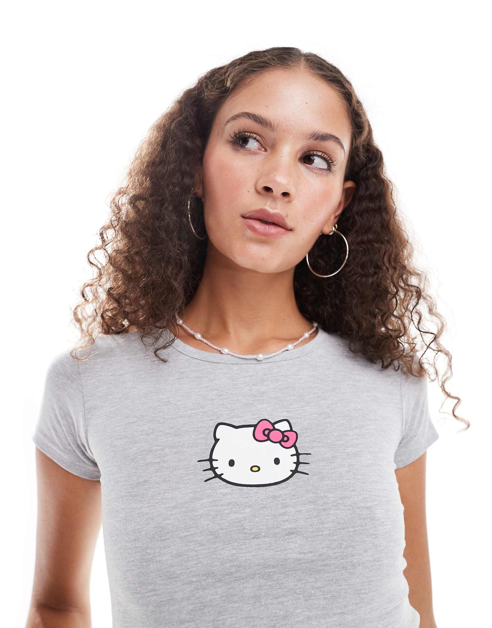 Укороченная детская футболка Daisy Street с рисунком Hello Kitty серого цвета 3990₽
