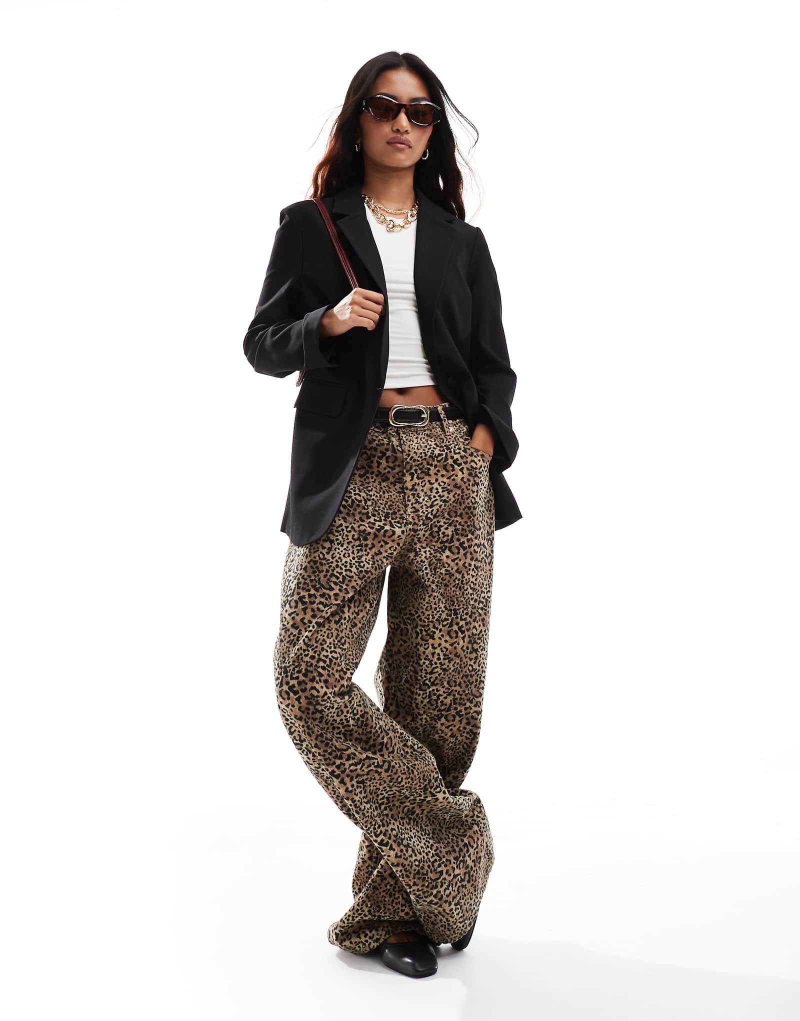 Однобортный блейзер Stradivarius черного цвета 9390₽