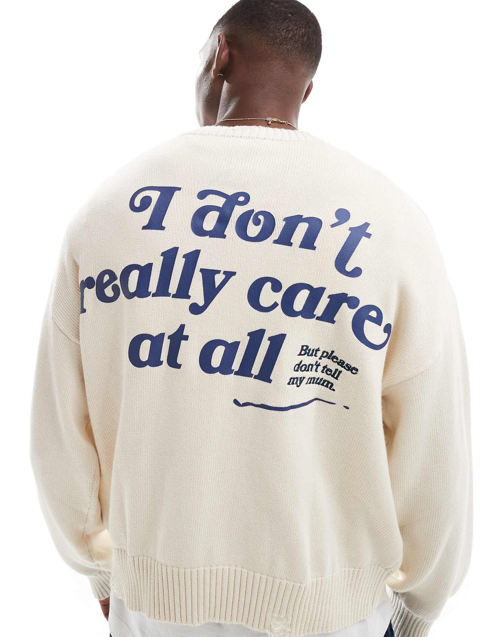 Свитер с рубчатым принтом Pull-Bear цвета экрю 6990₽