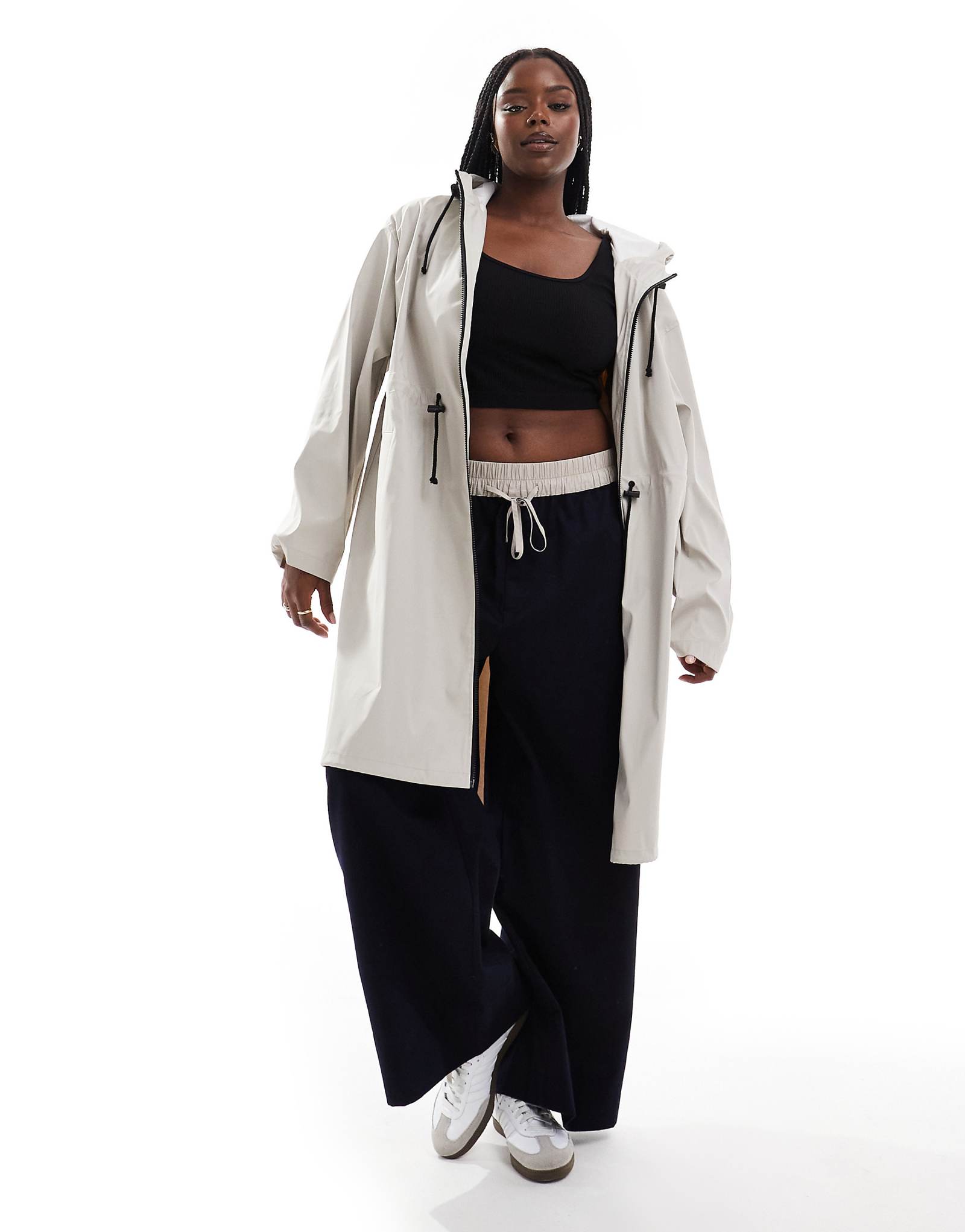 Удлиненная парка ASOS DESIGN Curve из прорезиненного материала с завязками нейтрального цвета 8690₽