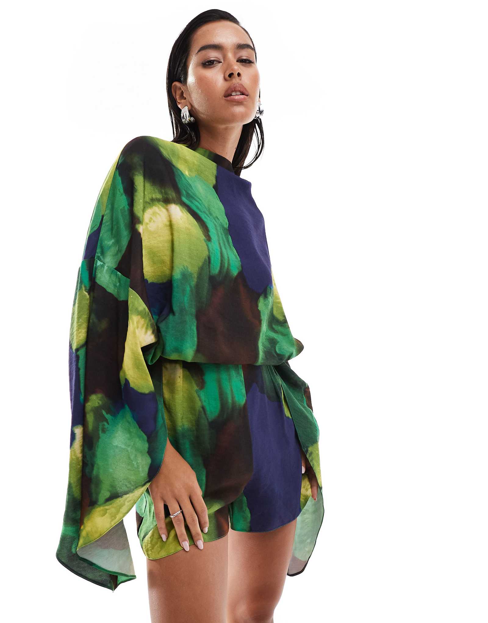 Комбинезон с накладками в виде крыльев летучей мыши от ASOS DESIGN с абстрактным принтом 12590₽