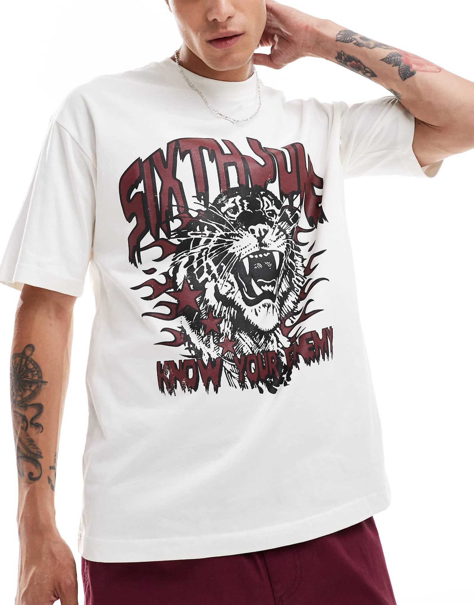 Винтажная белая футболка с тигровым принтом Шестое июня 7390₽