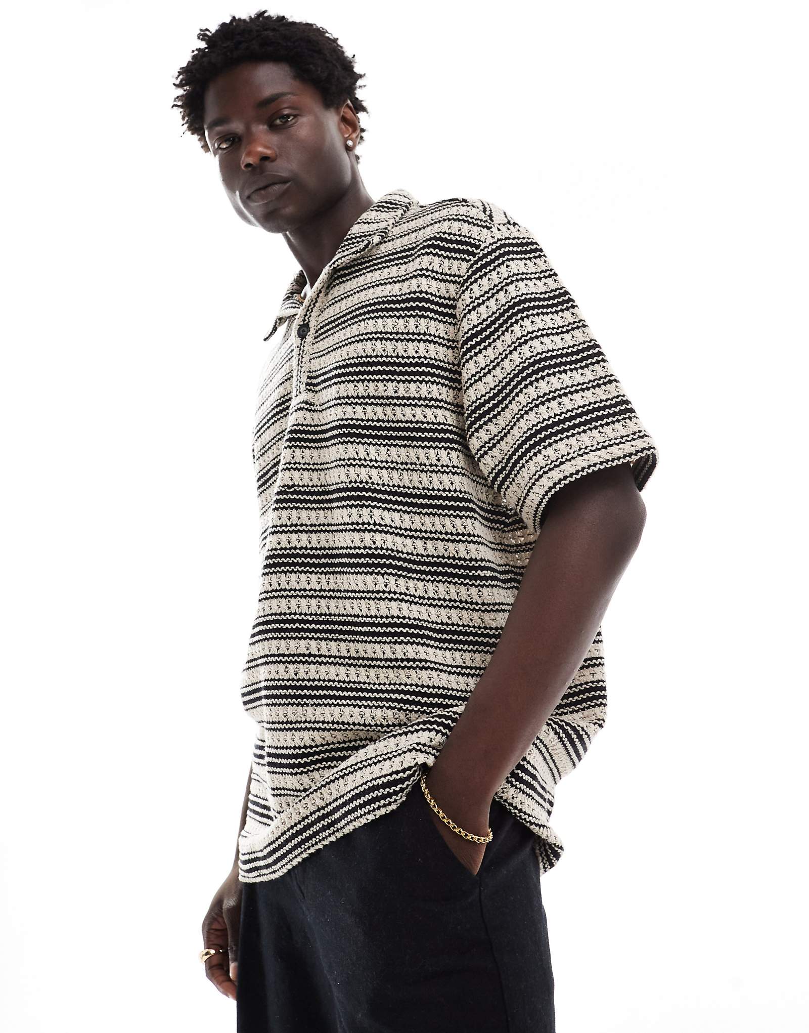 Вязаное пляжное поло Goldsboro из нескольких материалов 5690₽