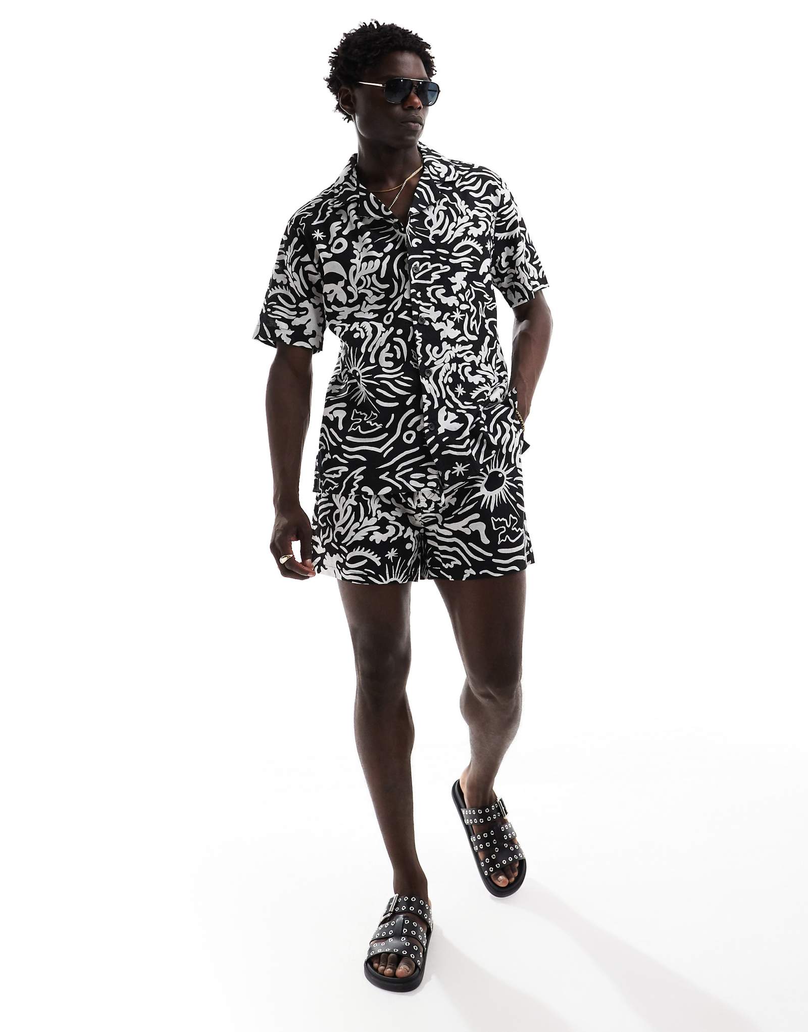 Пляжные шорты Goldsboro resort из нескольких цветов 4090₽