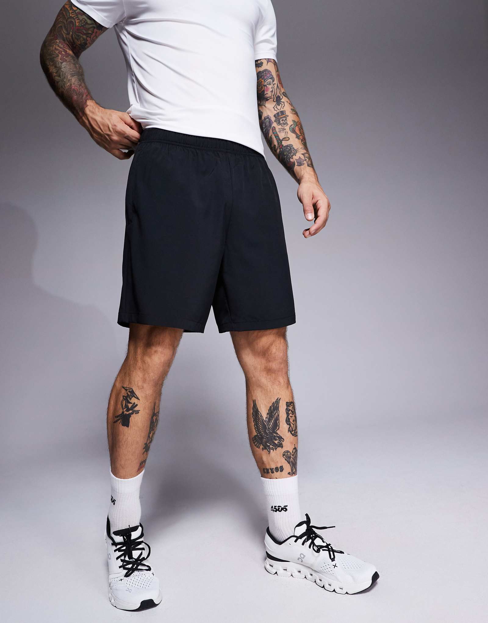 ASOS 4505 Icon 7-дюймовые быстросохнущие тренировочные шорты с карманами на молнии черного цвета 7590₽