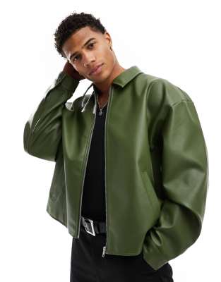 ДИЗАЙНЕРСКАЯ куртка harrington из искусственной кожи свободного кроя ASOS DESIGN большого размера зеленого цвета