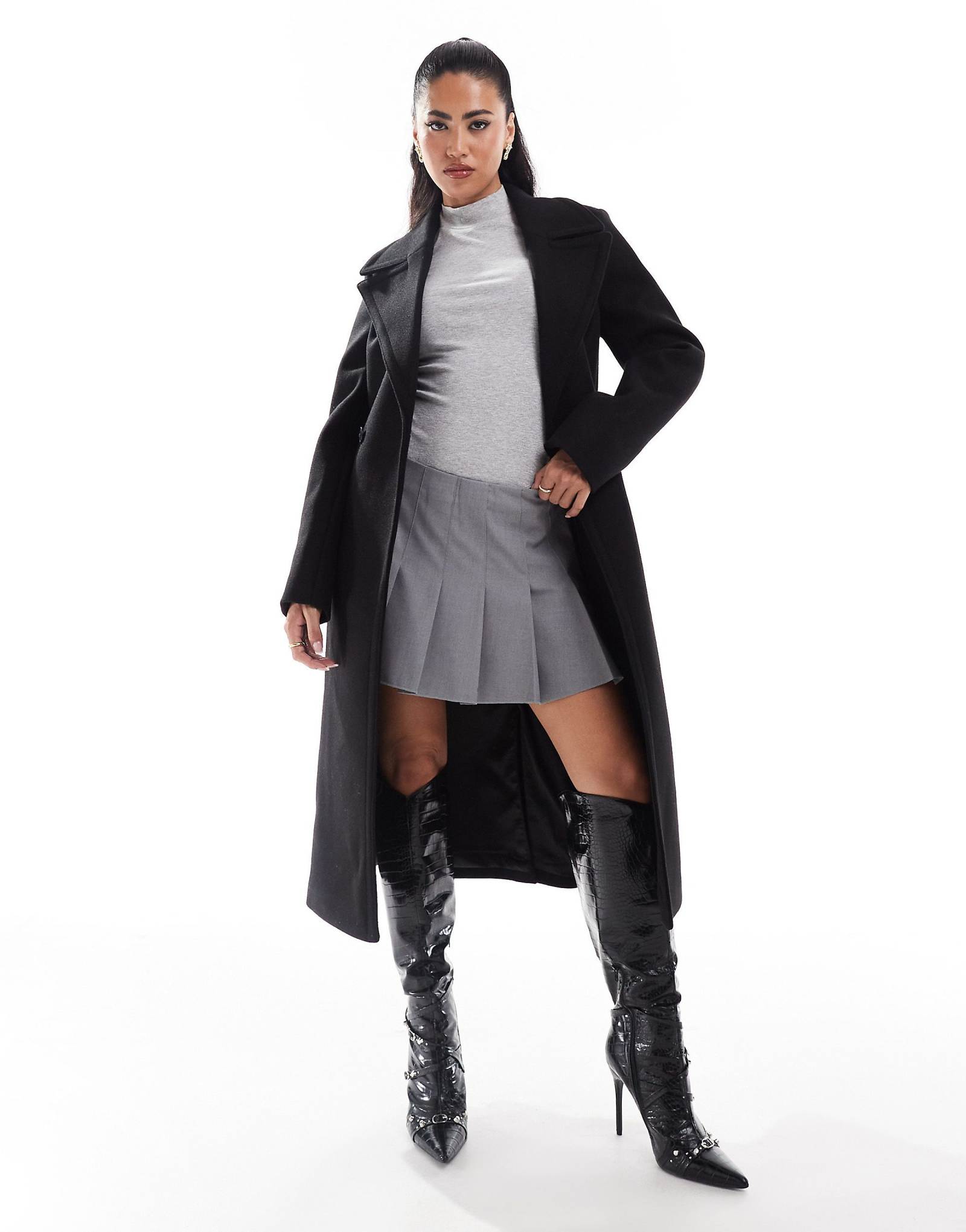 Новое вечернее пальто с запахом черного цвета