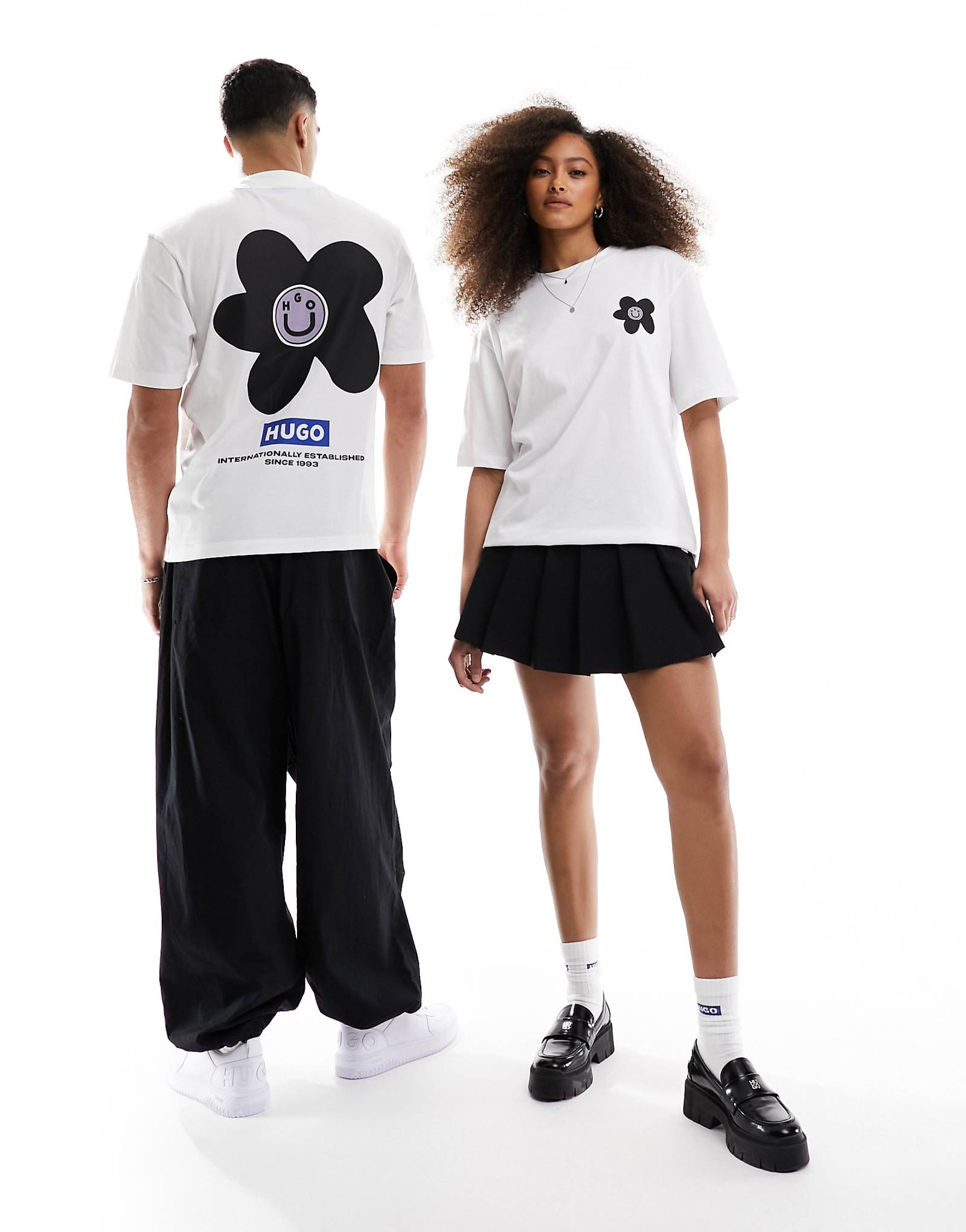 Расслабленная футболка унисекс HUGO BLUE с принтом сзади белого цвета 14790₽