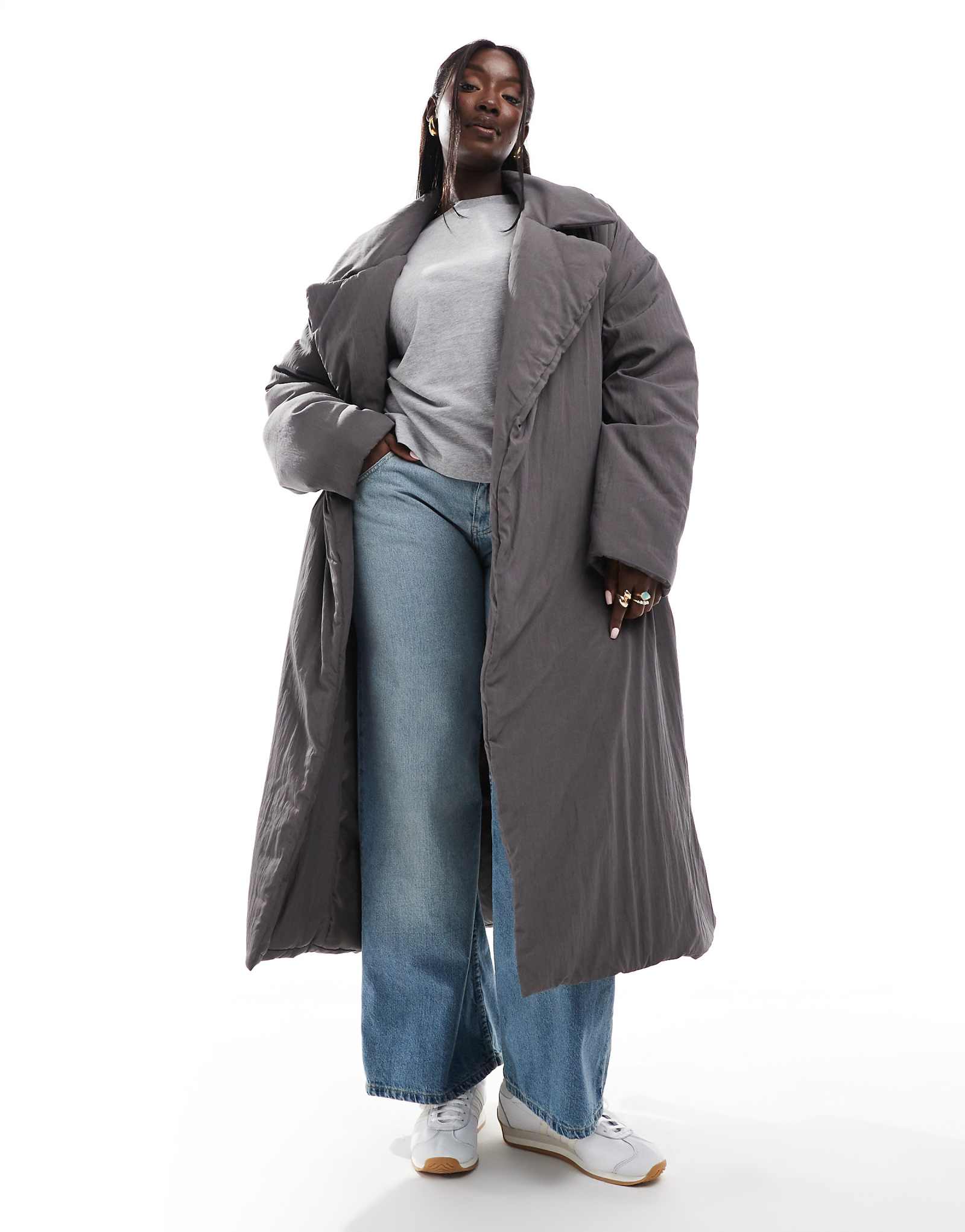 УДЛИНЕННОЕ пуховое пальто ASOS DESIGN Curve clean цвета древесного угля 10190₽