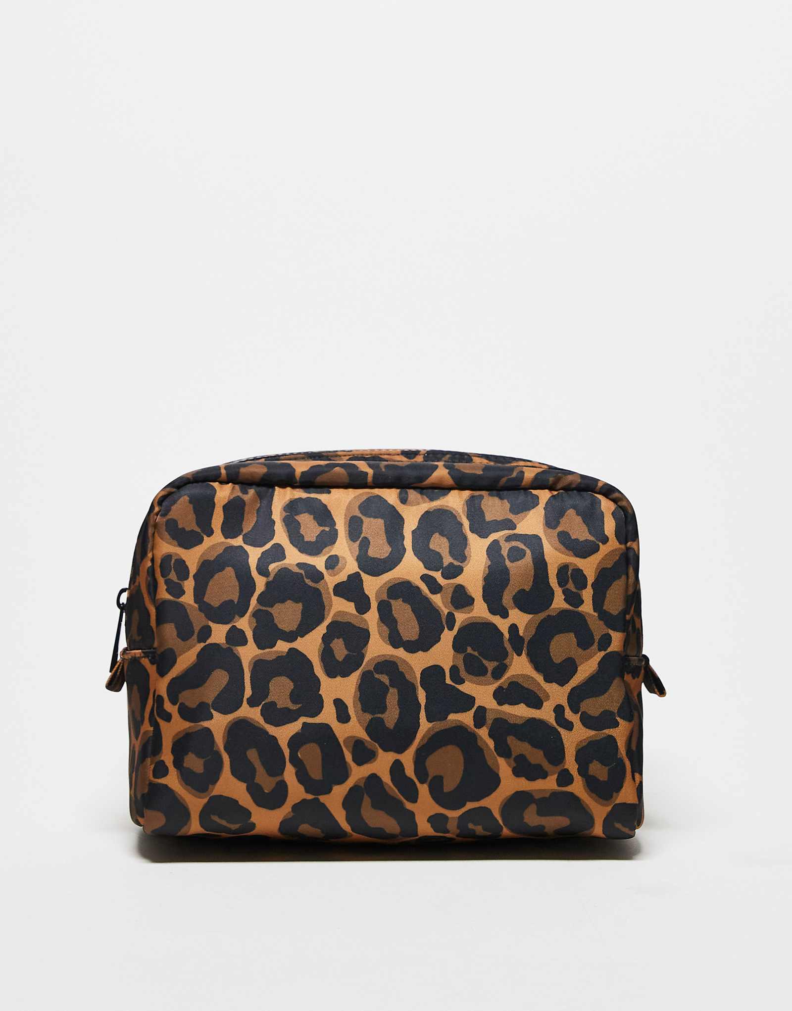 ДИЗАЙНЕРСКАЯ сумка для туалетных принадлежностей ASOS с леопардовым принтом 3990₽