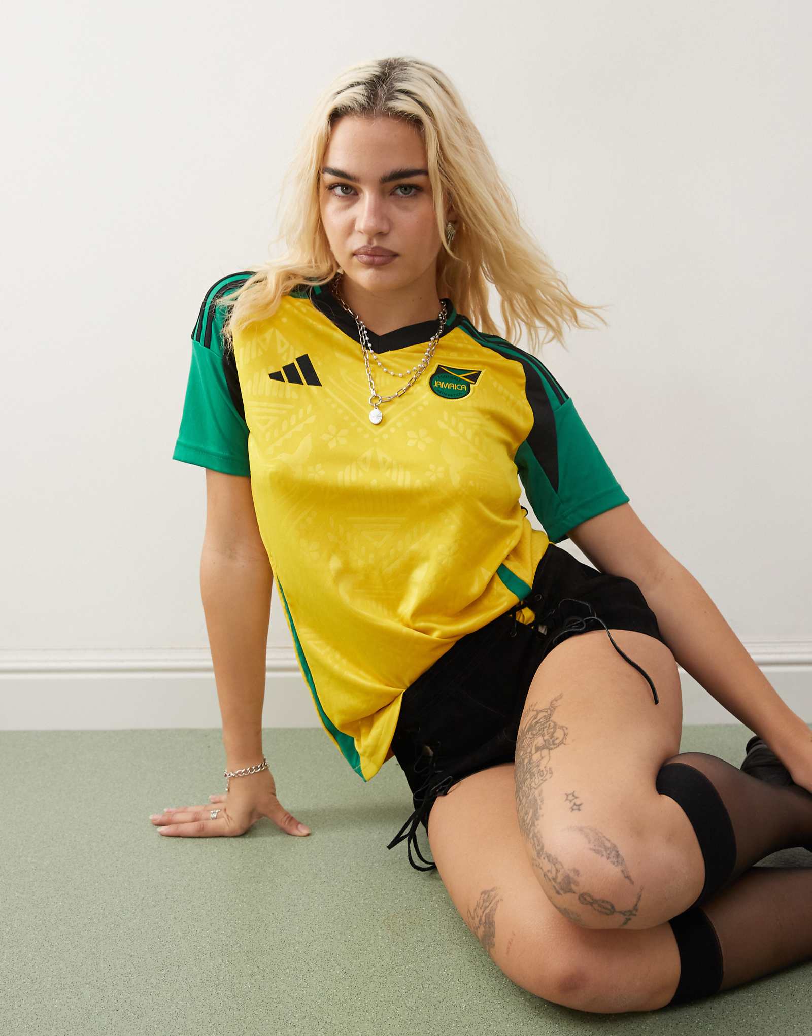 Футболка adidas Soccer Jamaica 20242025 унисекс желтого цвета 15890₽