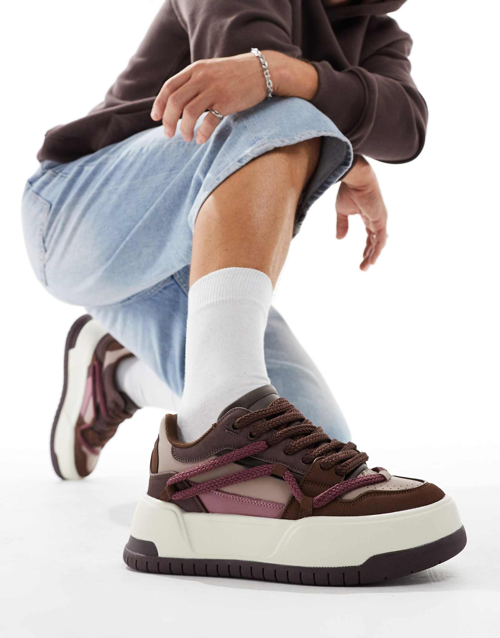 Дизайнерские массивные кроссовки ASOS коричневого цвета с отделкой из веревок 8690₽