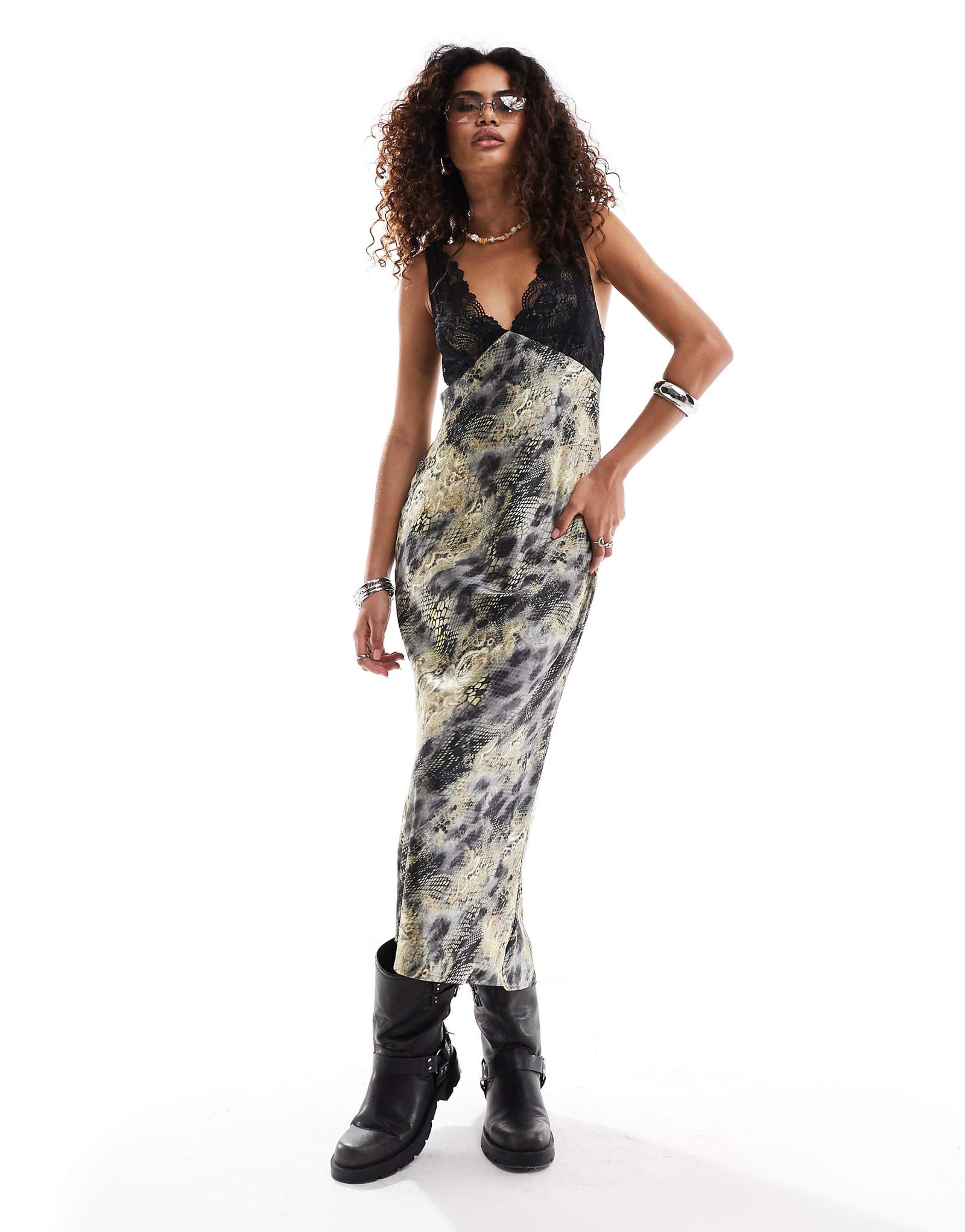 Платье мидакси с глубоким вырезом Поцелуй небо из кружева и змейки 13790₽