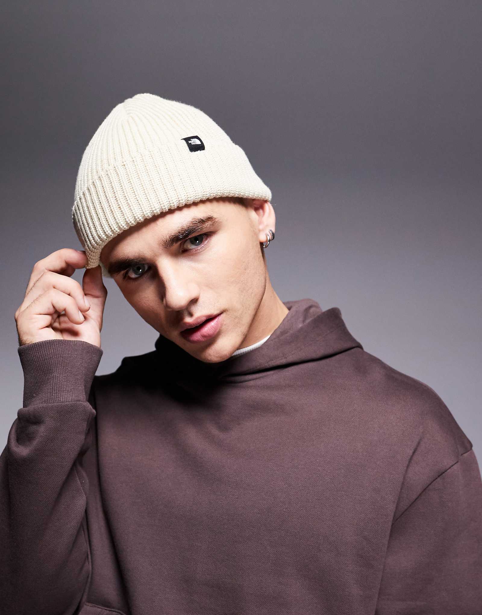 Шапка-бини The North Face бежевого цвета 4590₽