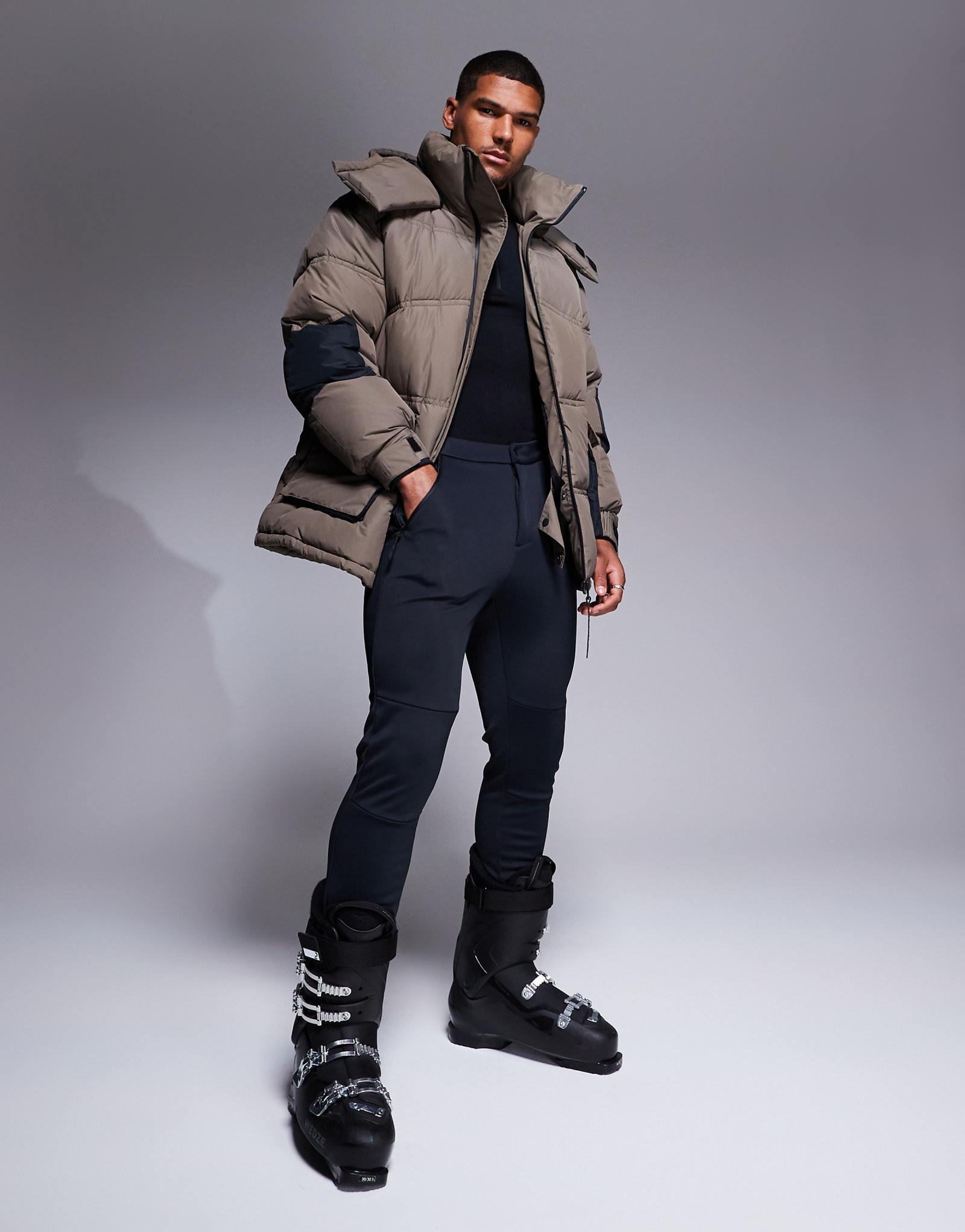 ASOS 4505 Ski Icon водоотталкивающие лыжные брюки зауженного кроя черного цвета 16190₽