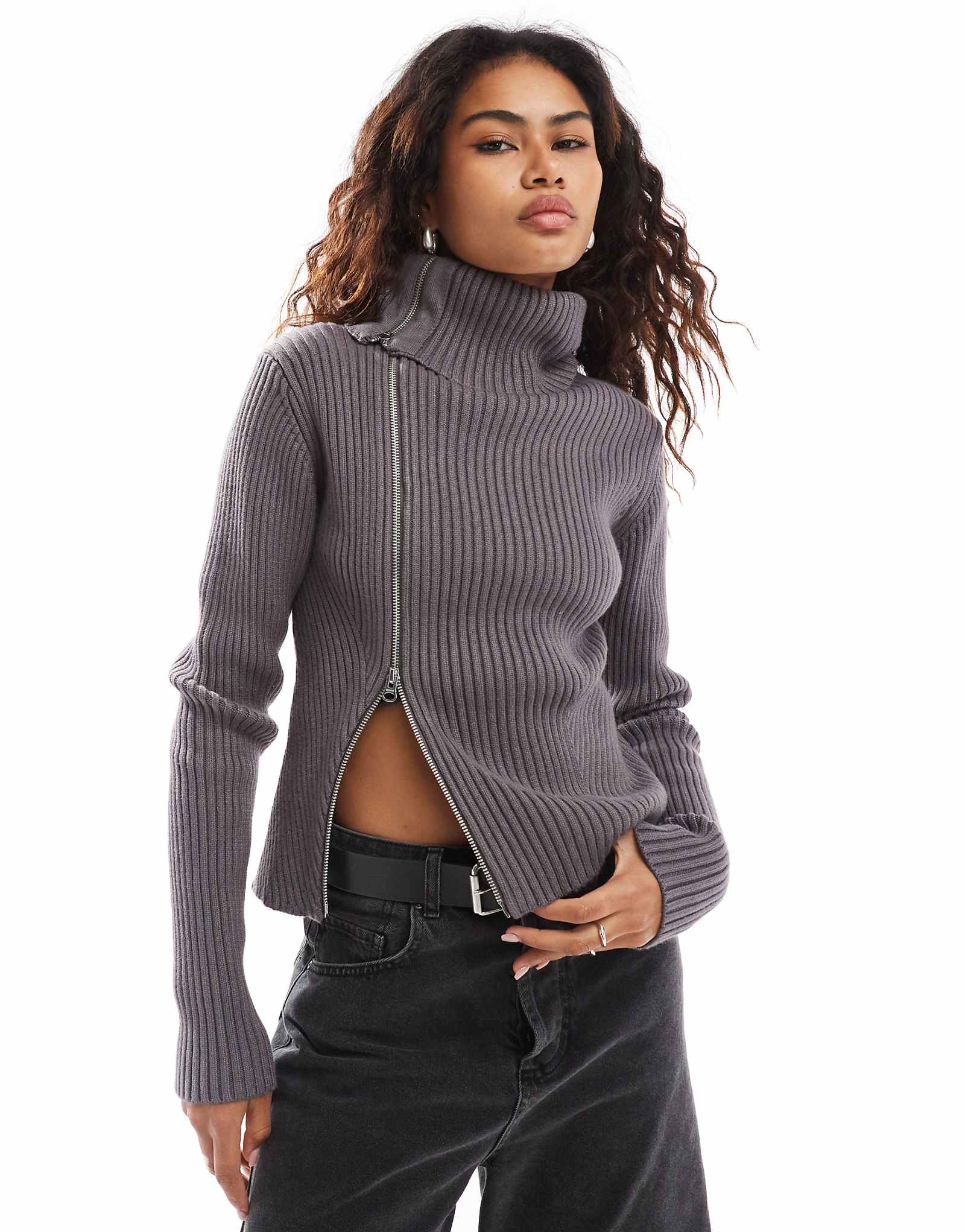 Кардиган Weekday Dasha с боковой молнией из темного крота 12690₽