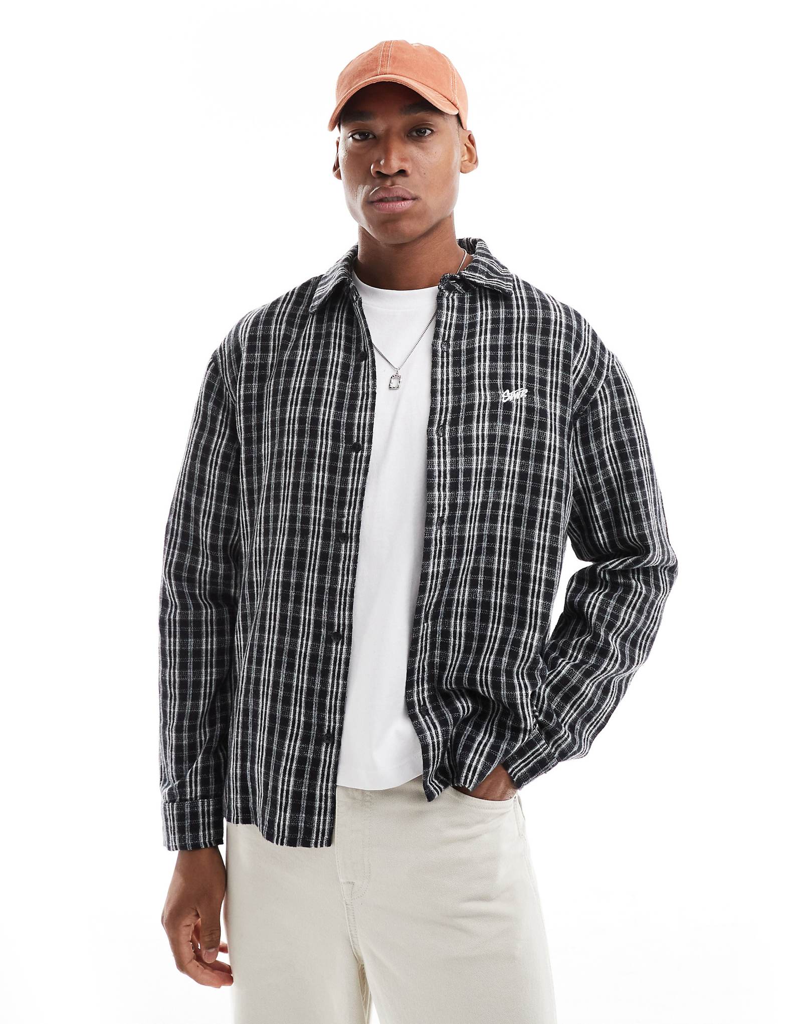 Клетчатая рубашка Pull-Bear черного цвета 4390₽