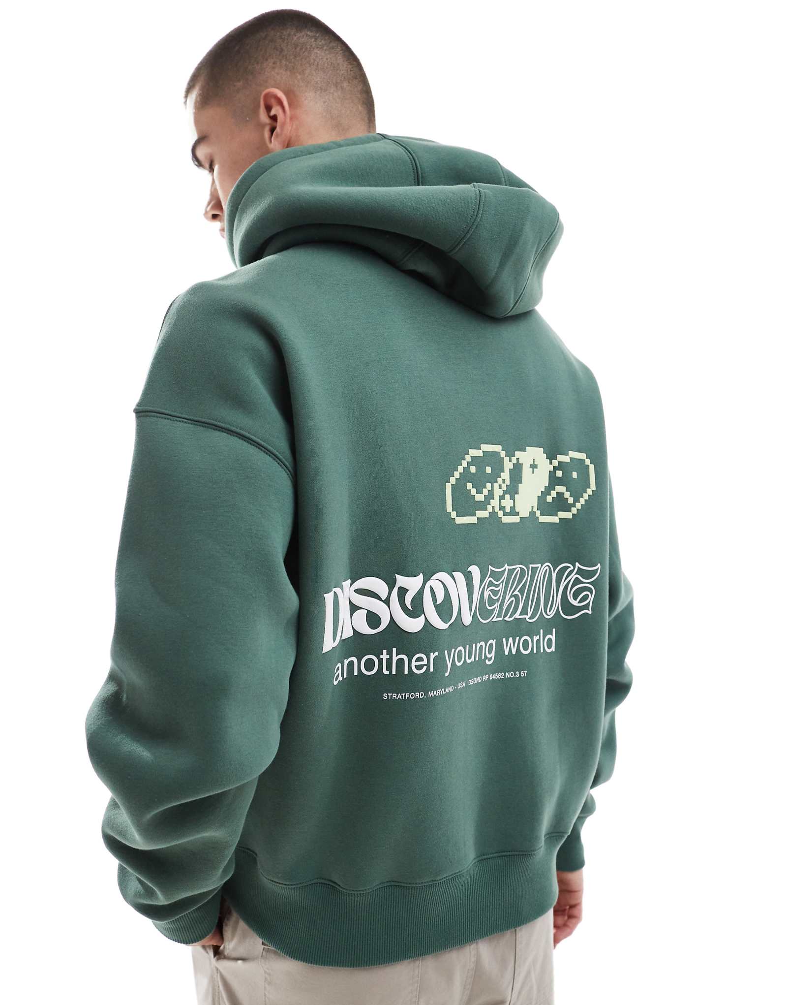 Толстовка с принтом Pull-bear discover зеленого цвета 4390₽